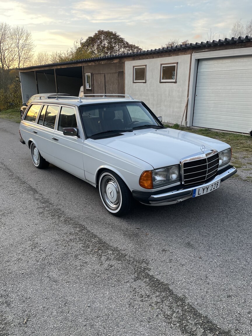 Exteriörbild på 1983 Mercedes-Benz 300 TDT
