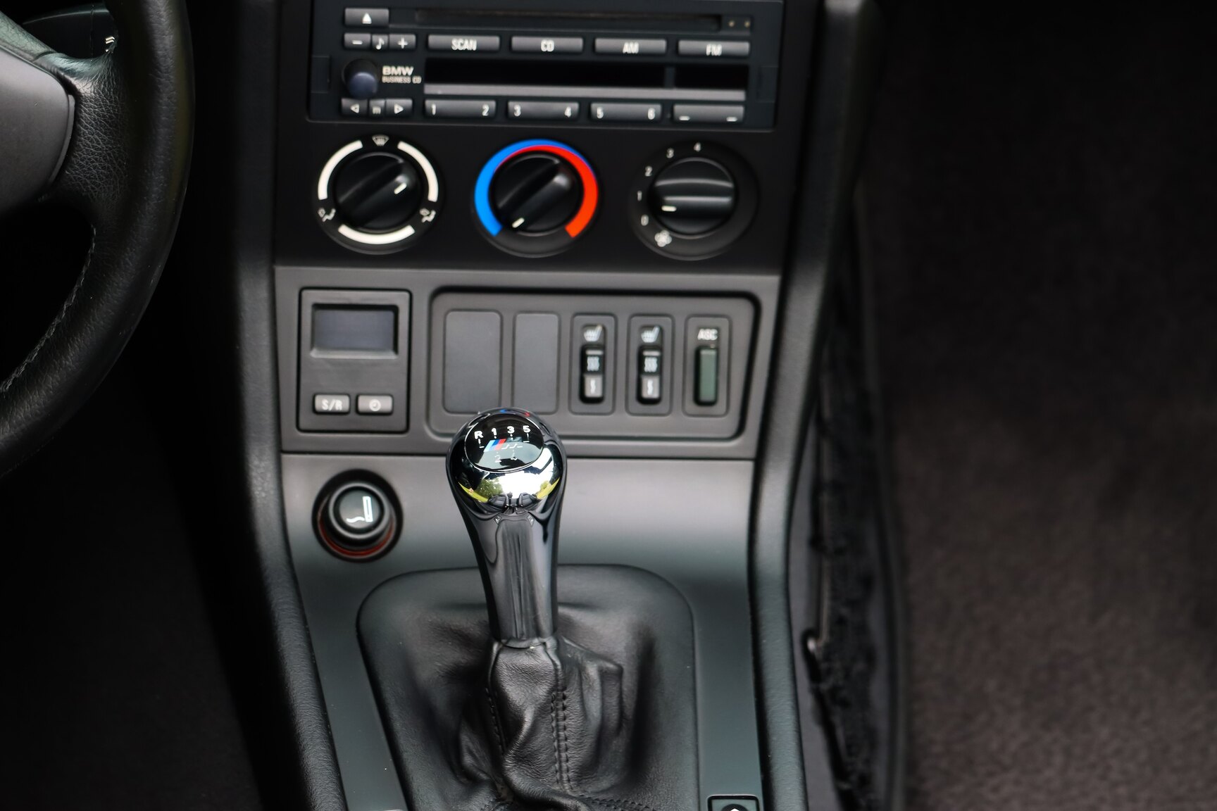 Interior image of 1999 BMW Z3 1.9i