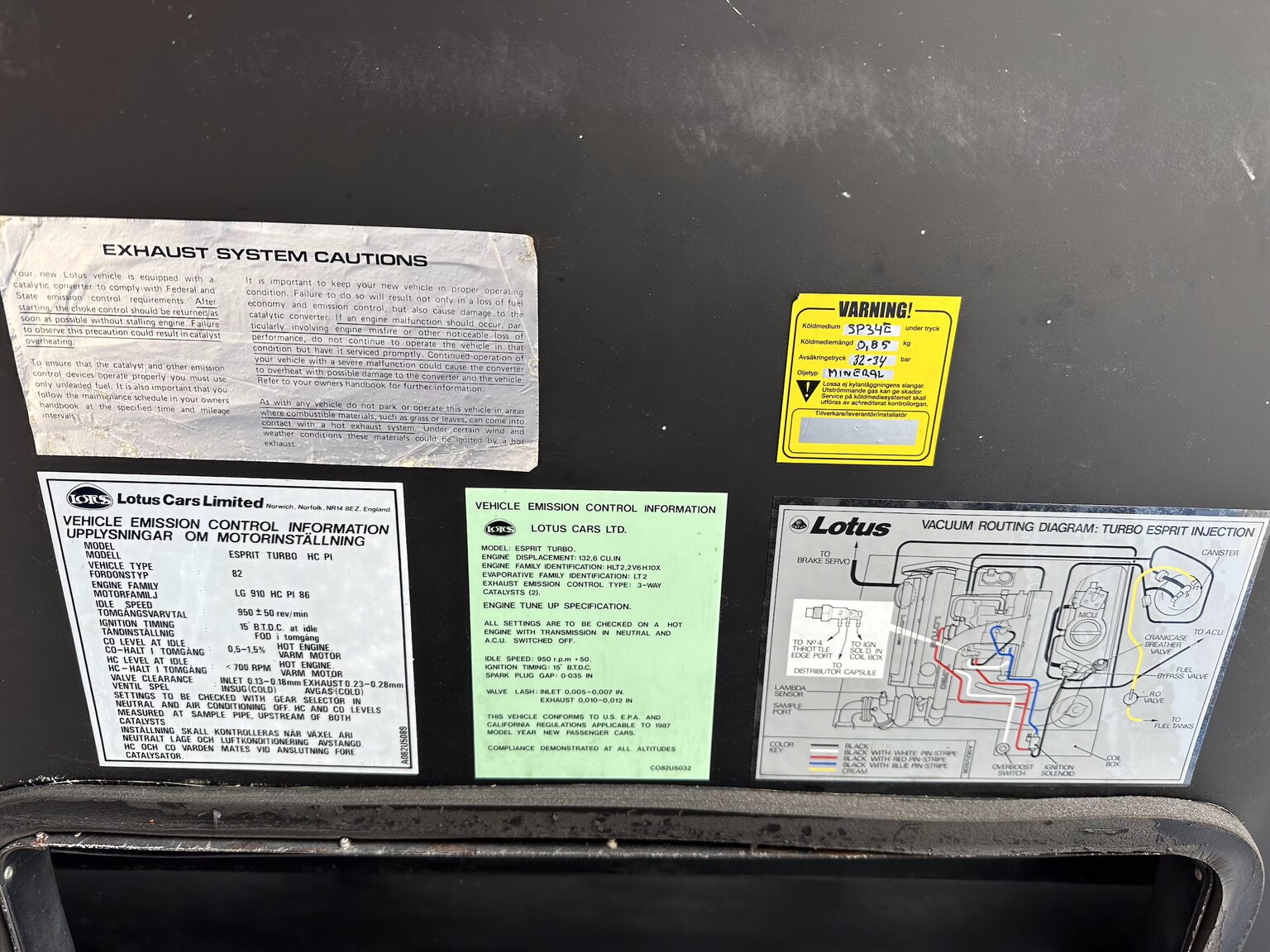 Interior image of 1987 Lotus Esprit Turbo HCi (42)