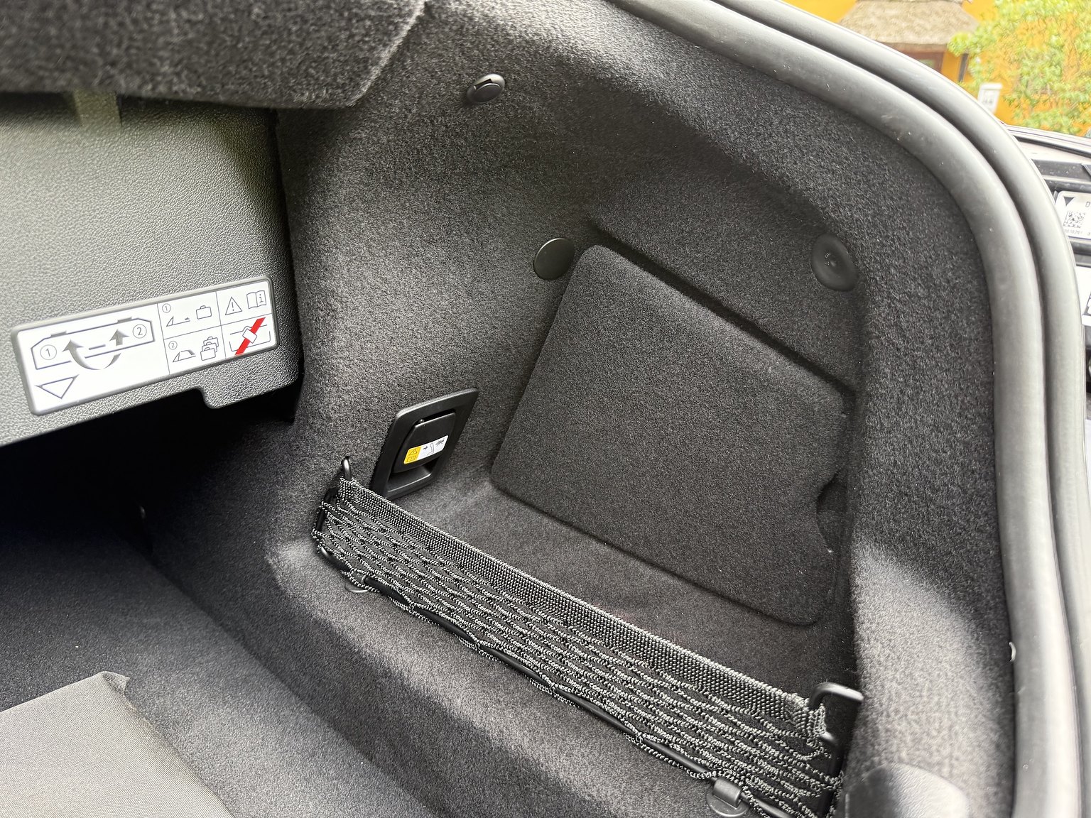 Interior image of 2019 BMW M850i xDrive Convertible Steptronic