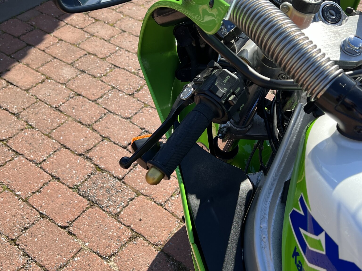 Exterior image of 1989 Kawasaki ZXR 750 H1 (45)