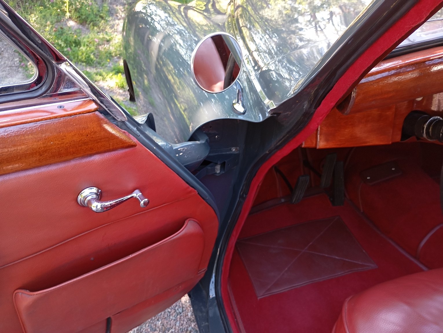Interior image of 1954 Jaguar Mark VII