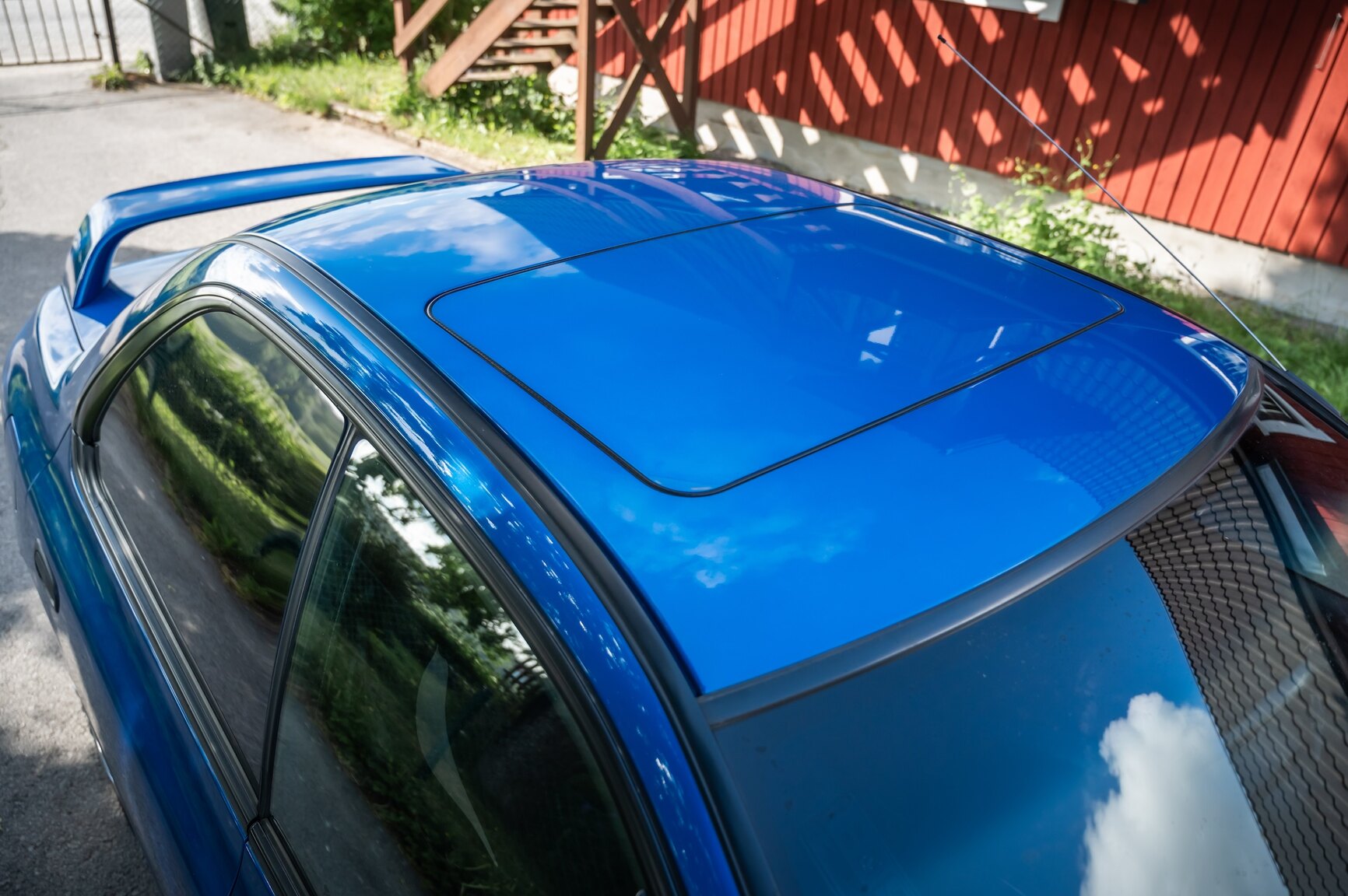 Exterior image of 1999 Subaru Impreza GT (51)