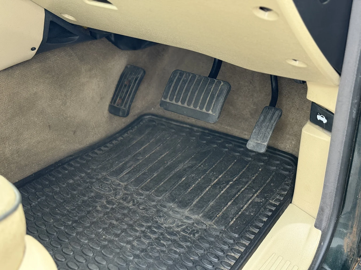 Innenraumfoto von 1998 Land Rover Range Rover P38 (17)