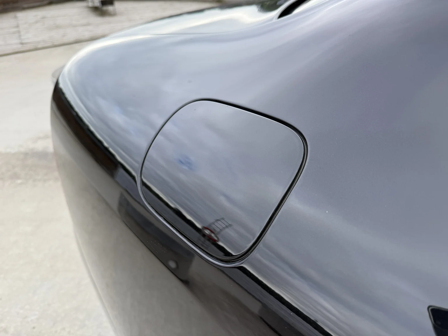 Exterior image of 2013 Volkswagen Phaeton 3.0 TDI (24)