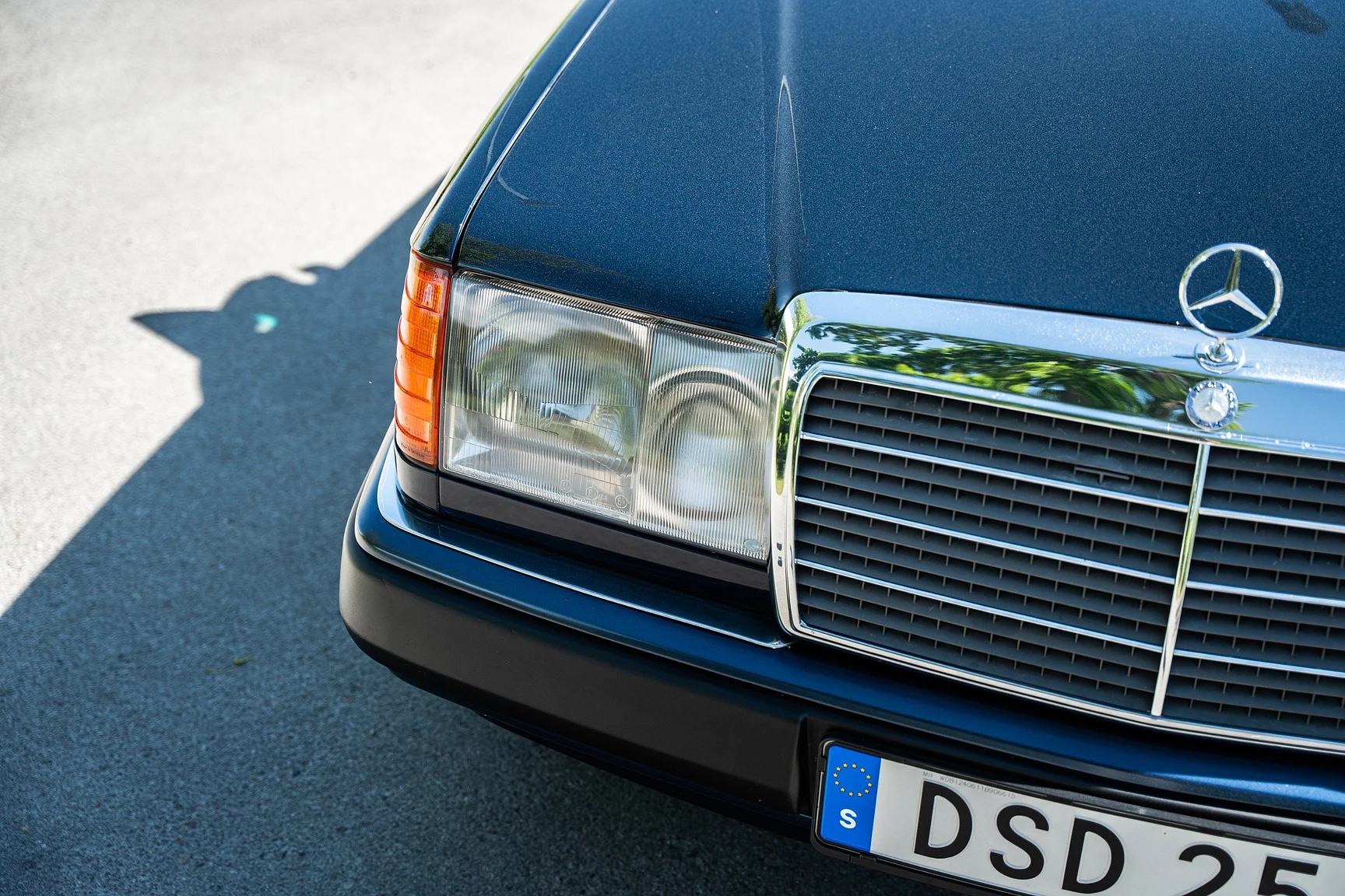 Exteriörbild på 1993 Mercedes-Benz 300 CE-24 Cabriolet (21)