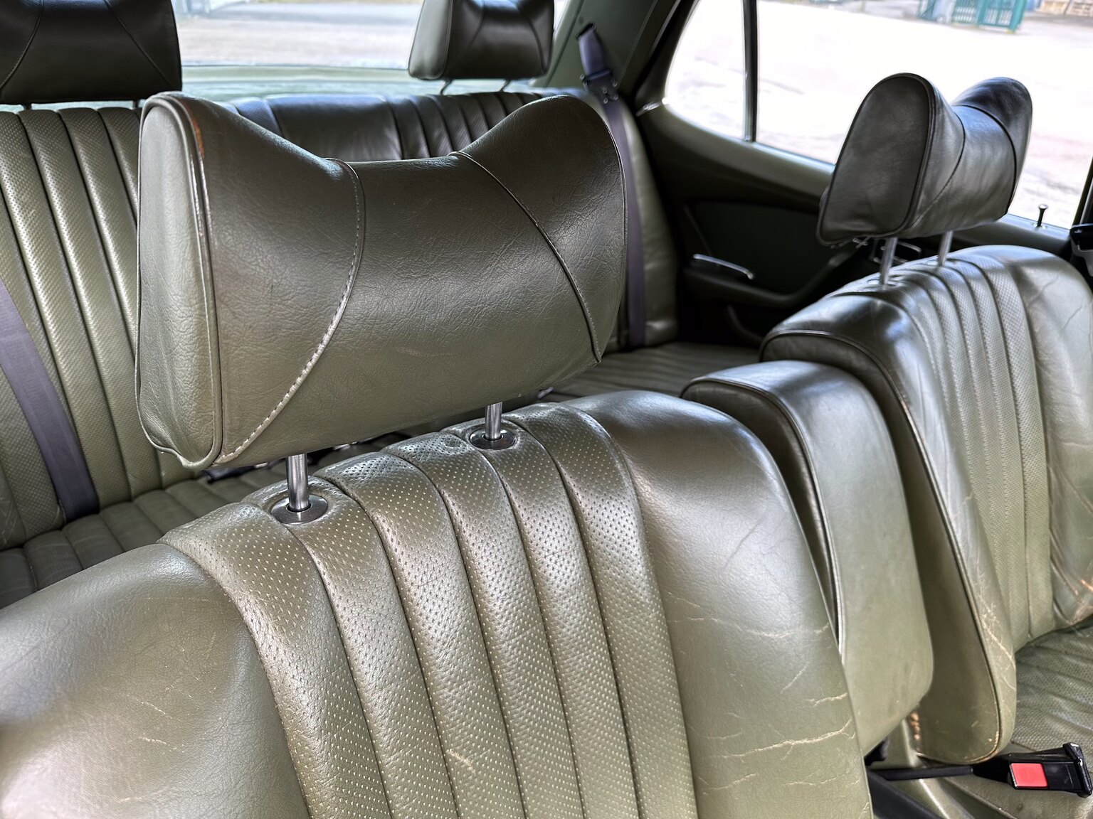 Innenraumfoto von 1975 Mercedes Benz 450 SEL (52)