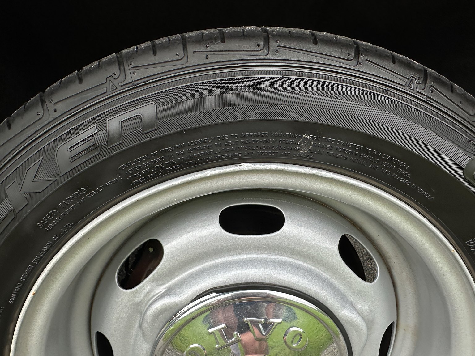 Exteriörbild på 1974 Volvo 142 2.0