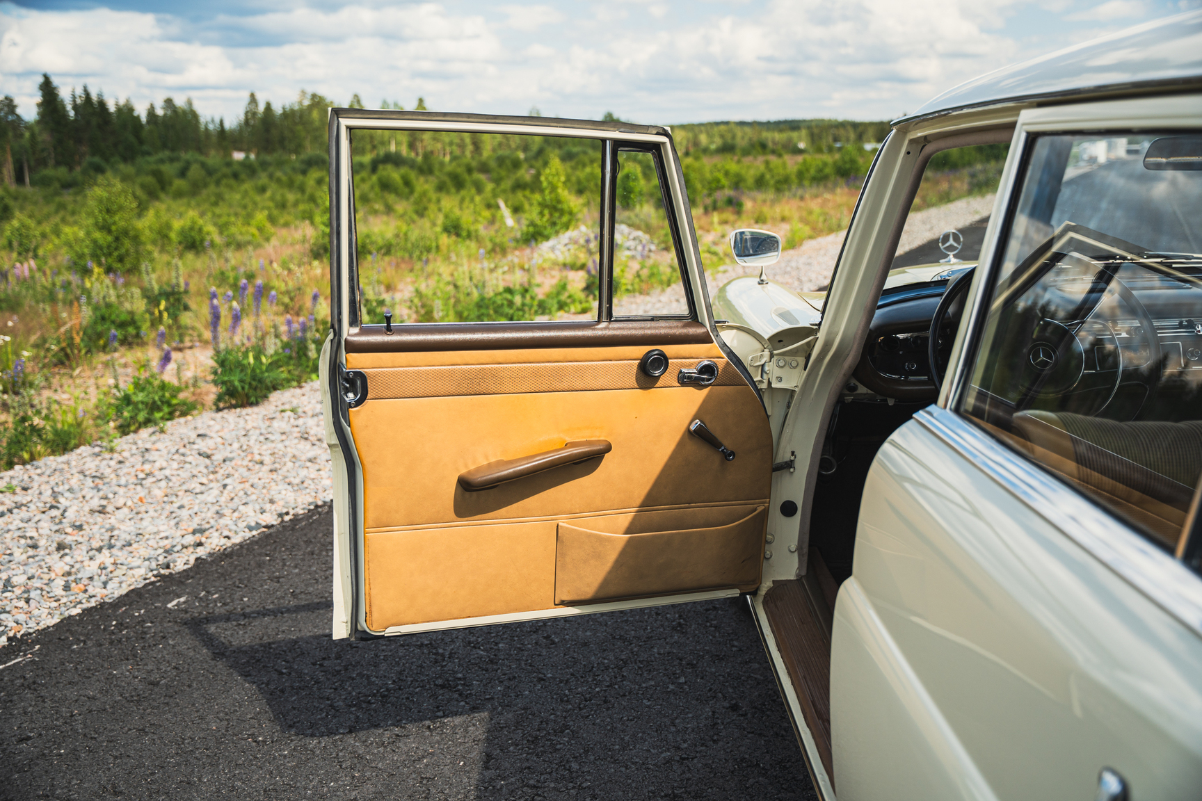 Innenraumfoto von 1966 Mercedes-Benz 200 D "Heckflosse"