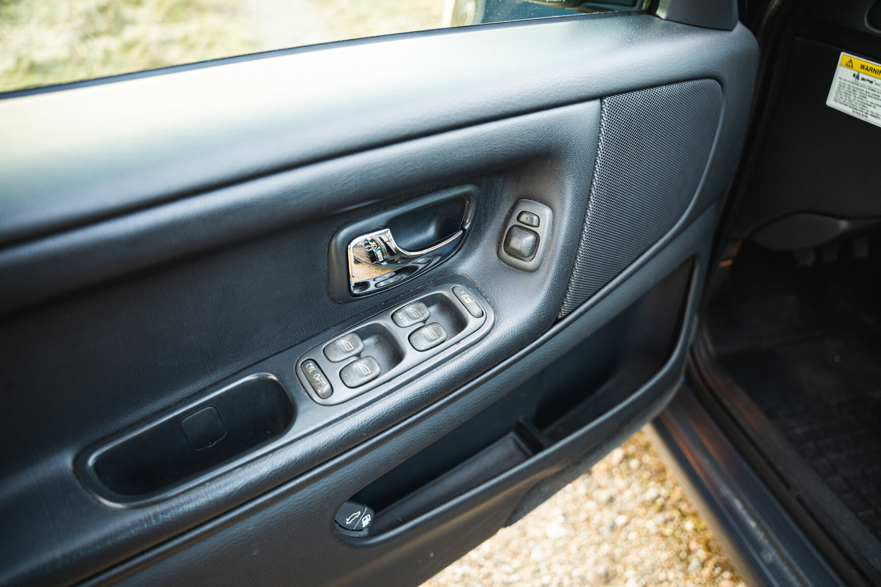 Interior image of 2000 Volvo V70 XC