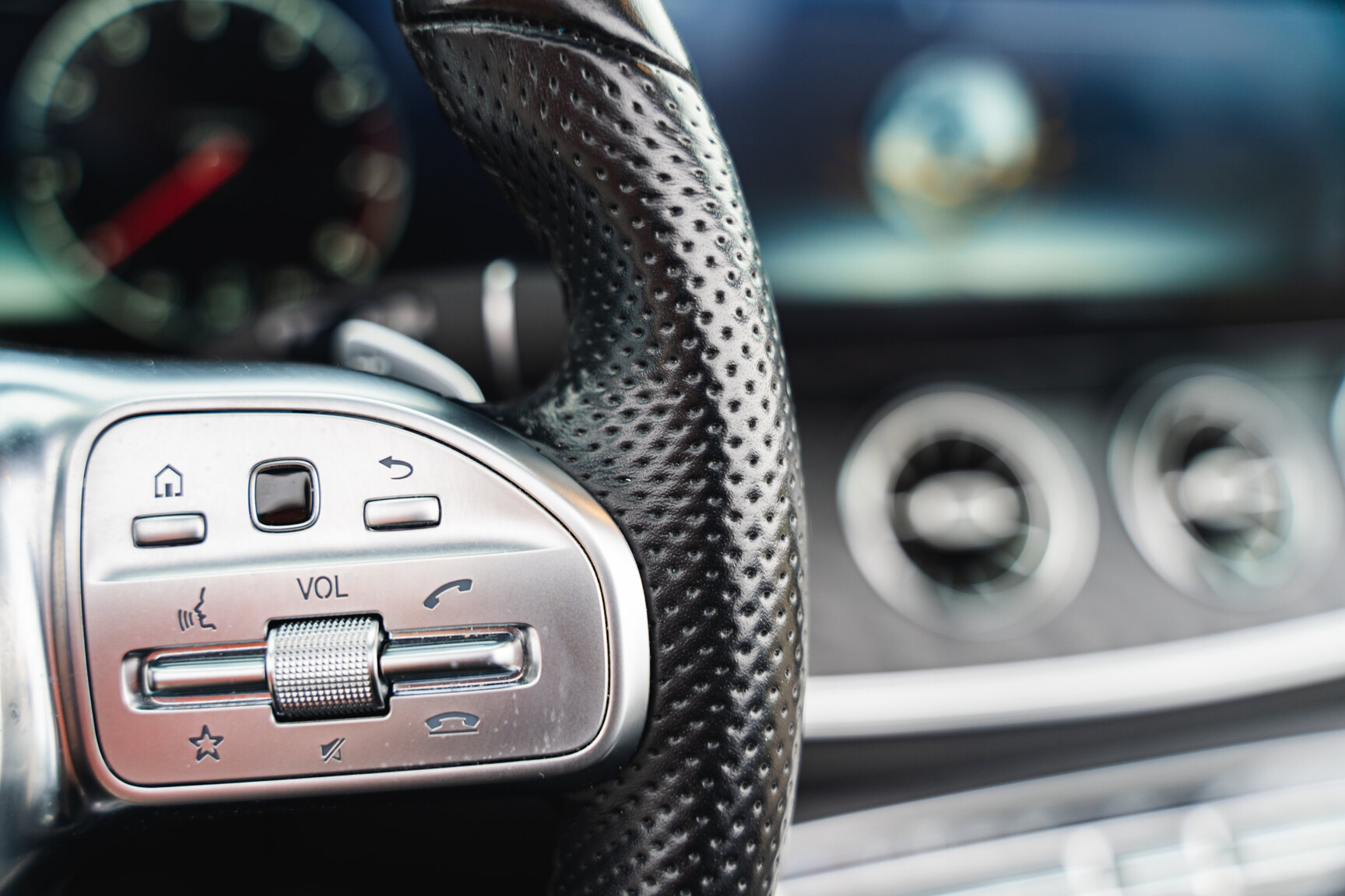 Interiörbild 2019 Mercedes-Benz E300 Cabriolet