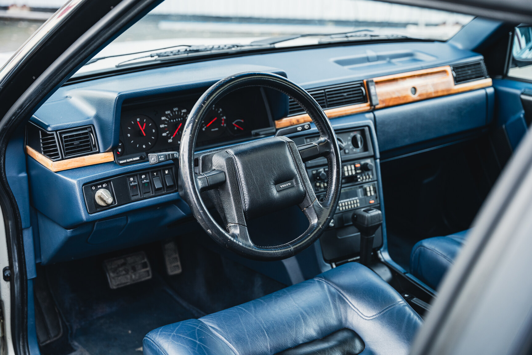Interior image of 1988 Volvo 780 Bertone Coupé