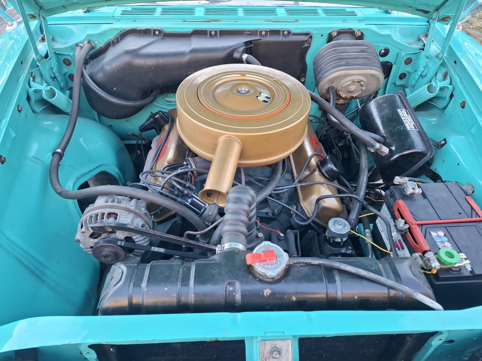 Image of 1961 Chrysler Newport Cabriolet mechanics