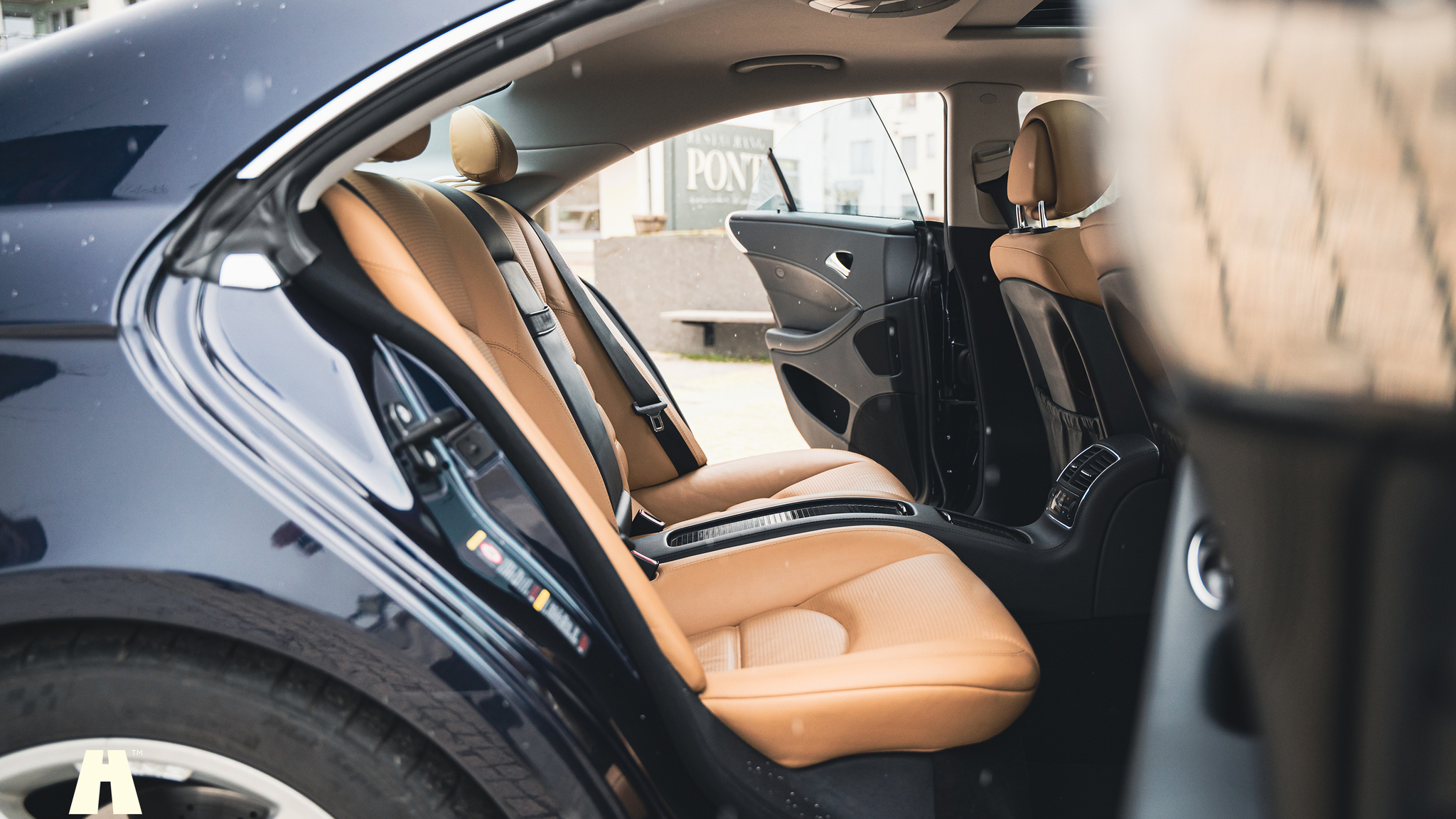 Innenraumfoto von 2008 Mercedes-Benz CLS 63 AMG (62)