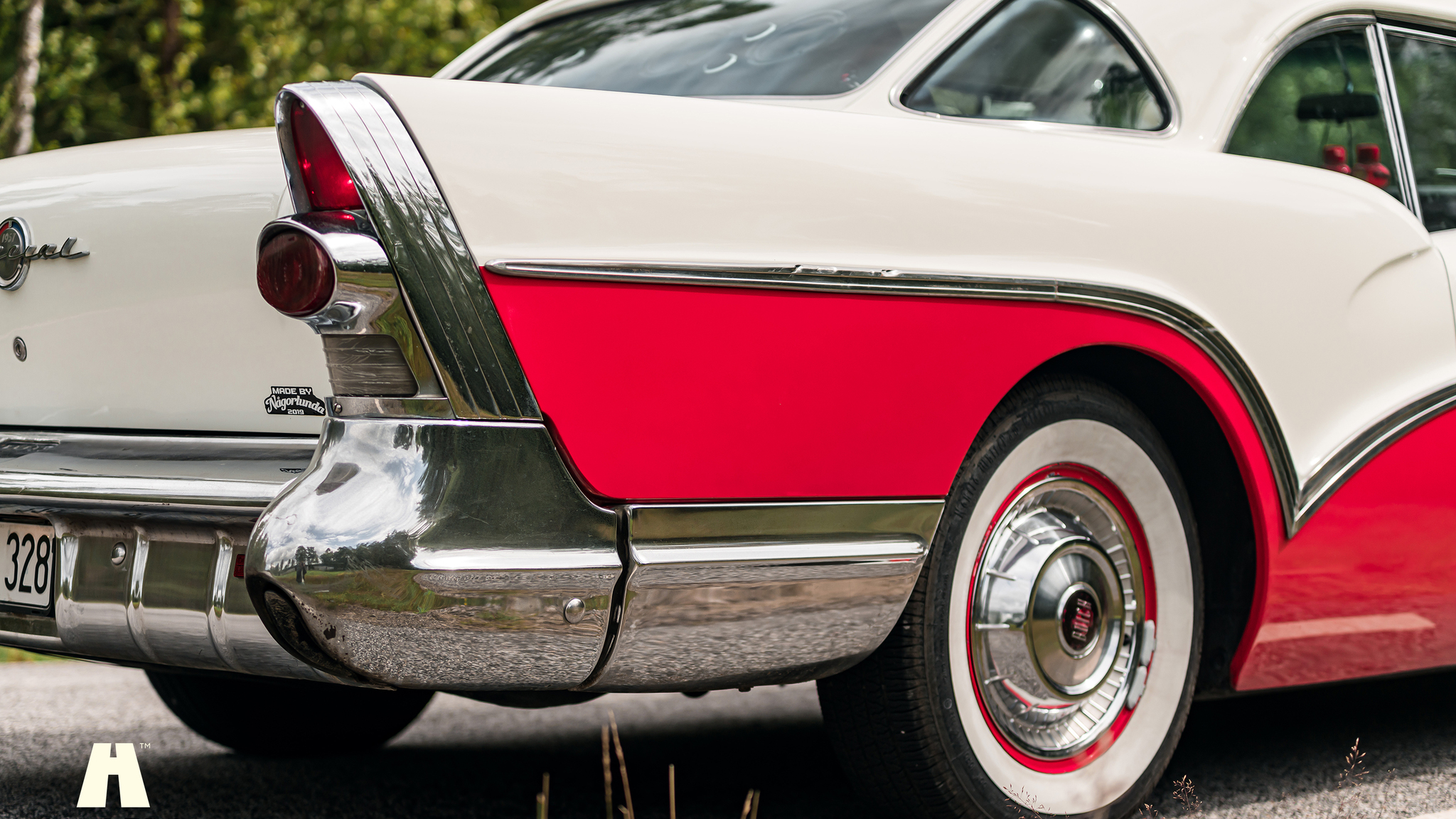 Exterior image of 1957 Buick Special Riviera (Model 46R) V8 (29)