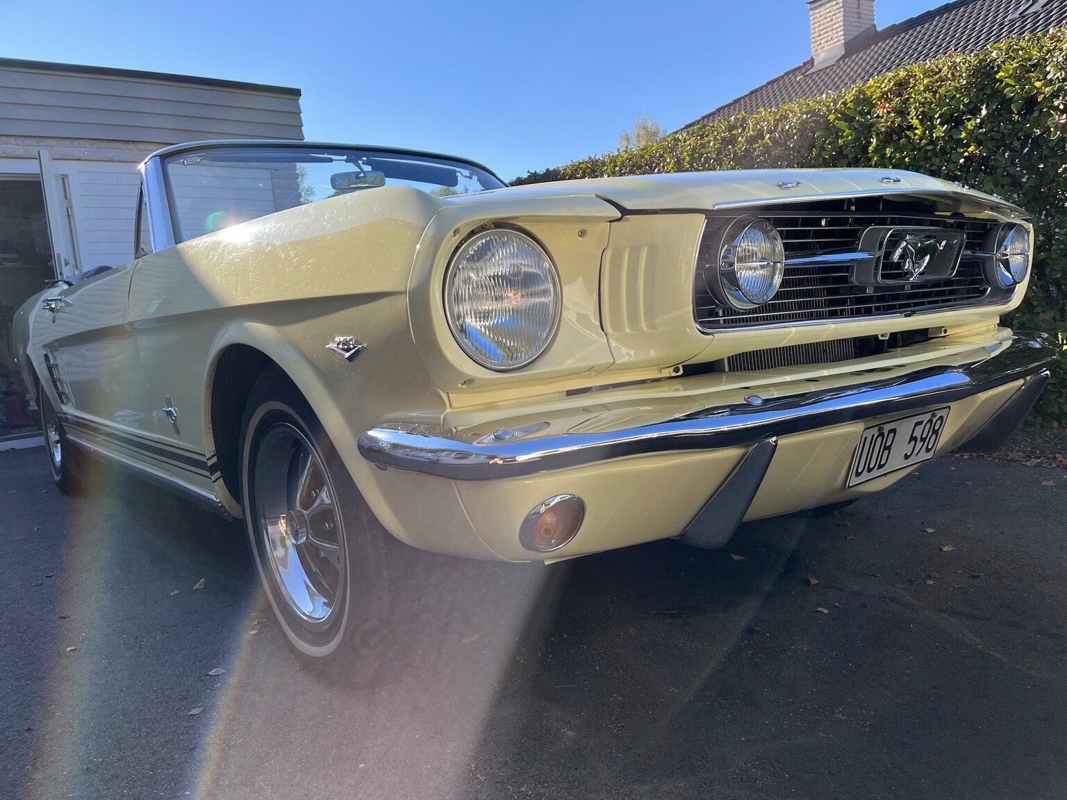 Exterior image of 1966 Ford Mustang Cabriolet 289cui