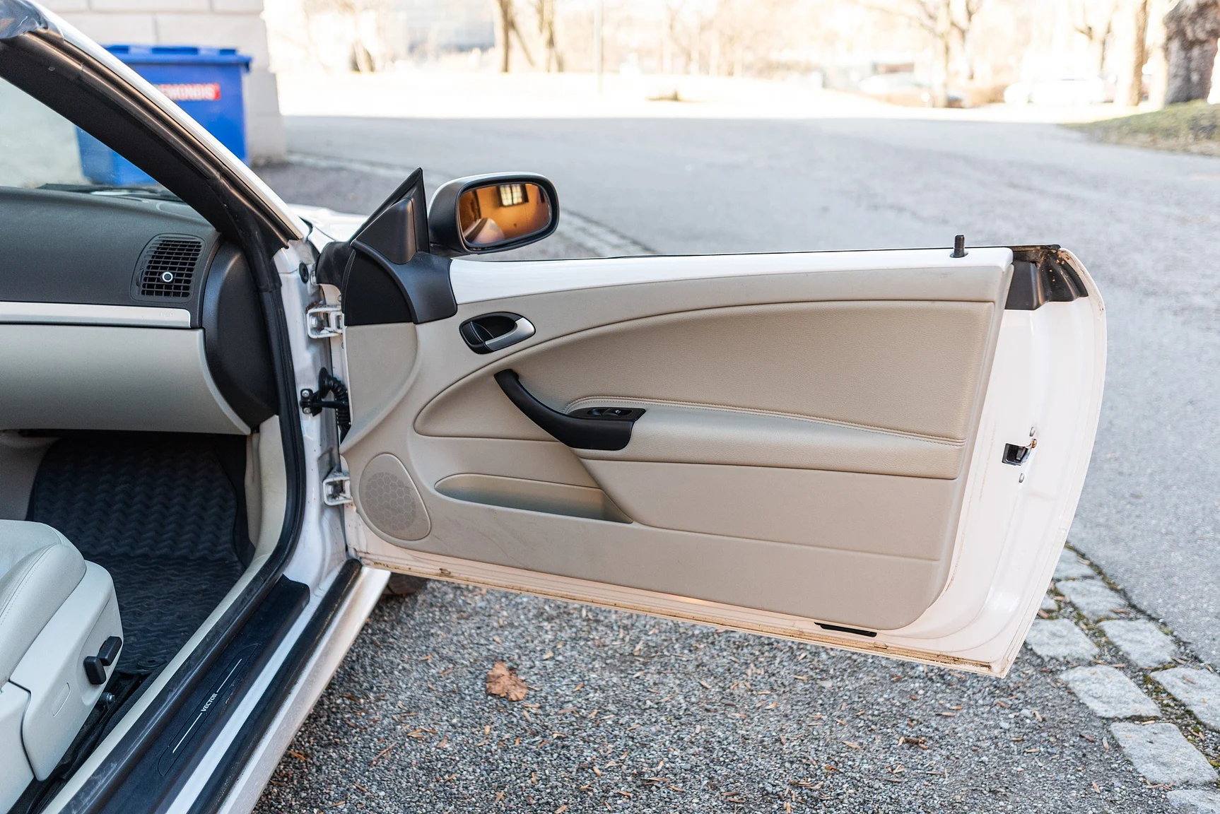 Interior image of 2008 SAAB 9-3 Vector 2.0T Cabriolet (8)