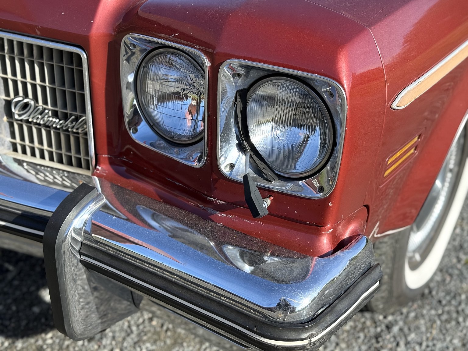 Exteriörbild på 1975 Oldsmobile Delta 88