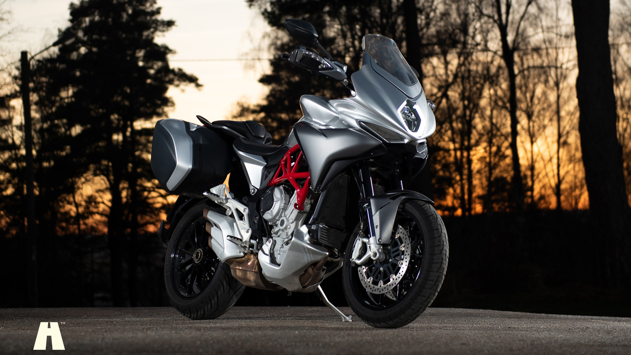 Exteriörbild på 2015 MV Agusta Veloce Turismo 800
