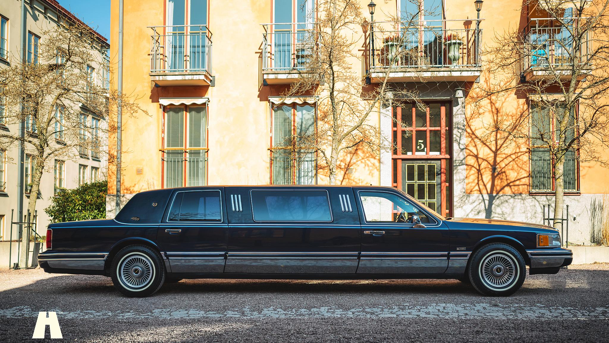Exteriörbild på 1992 Lincoln Town Car Limousine 