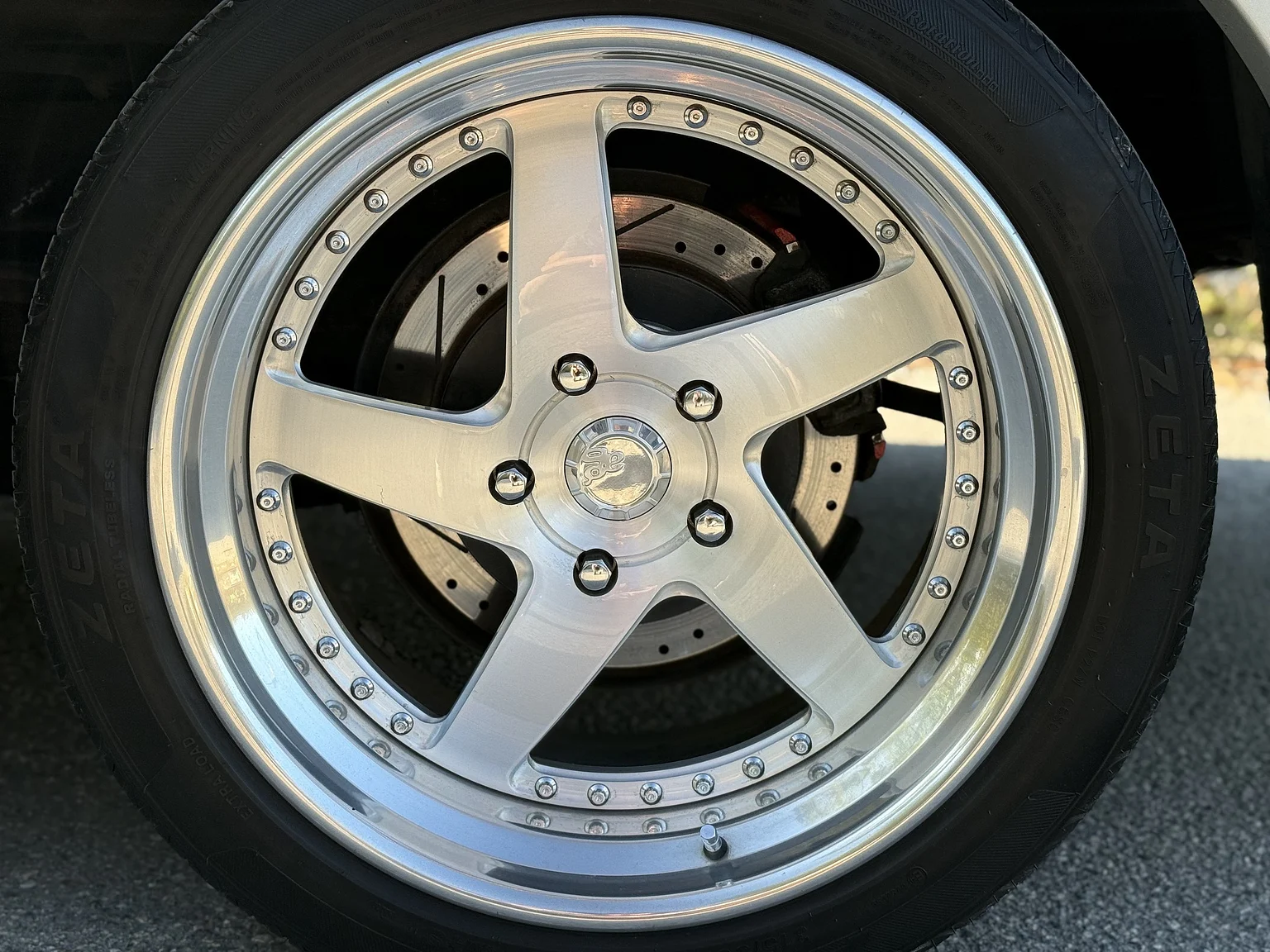 Aussenfoto 2002 Ford F 150 Lightning / Kenne Bell (56)
