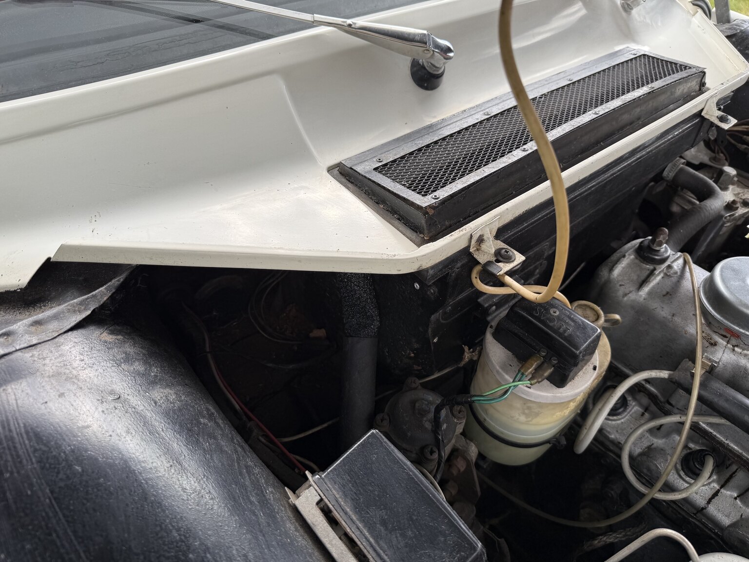 Image of 1967 Rover 2000 TC 2.0 OHC mechanics
