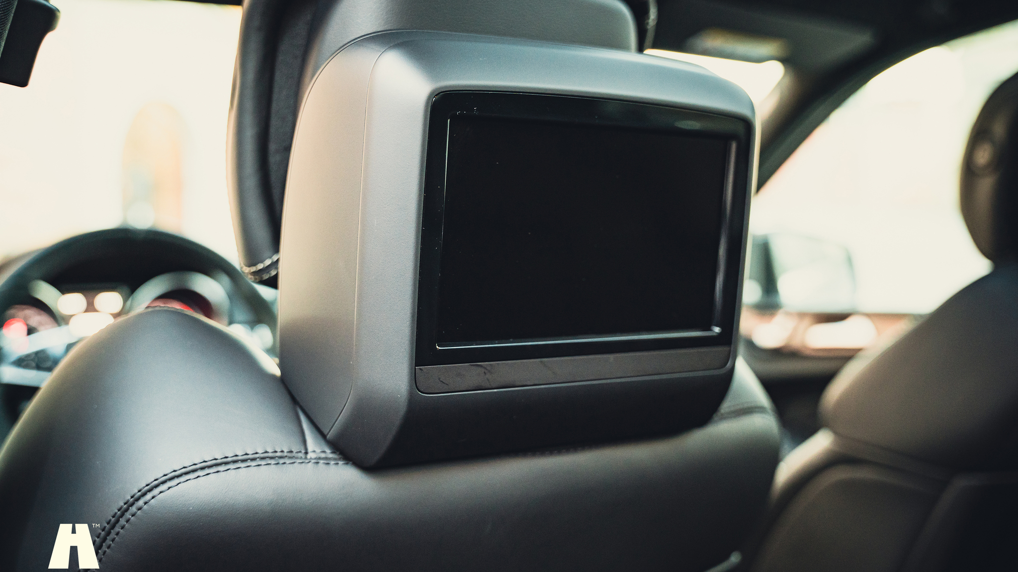 Innenraumfoto von 2017 Mercedes-Benz GLS 63 AMG (111)