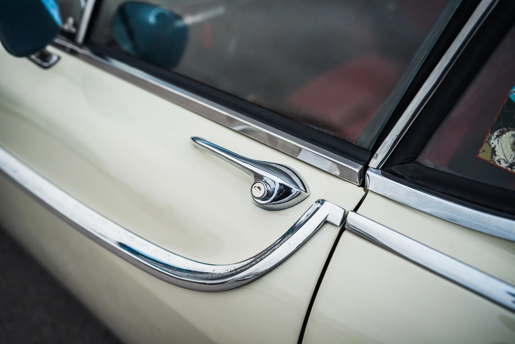 Exterior image of 1964 Volvo P 1800S (44)