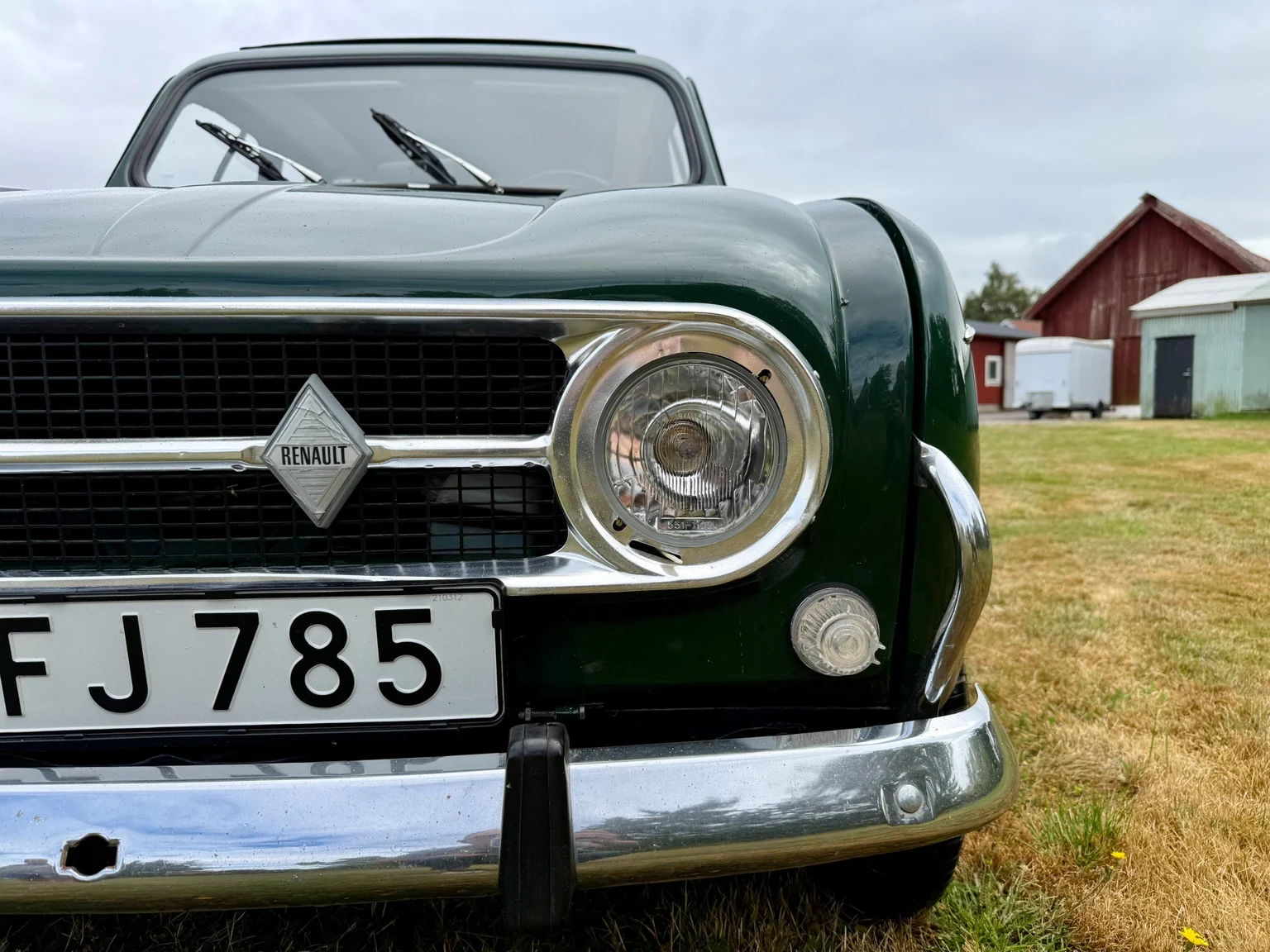 Exteriörbild på 1970 Renault 4 (10)