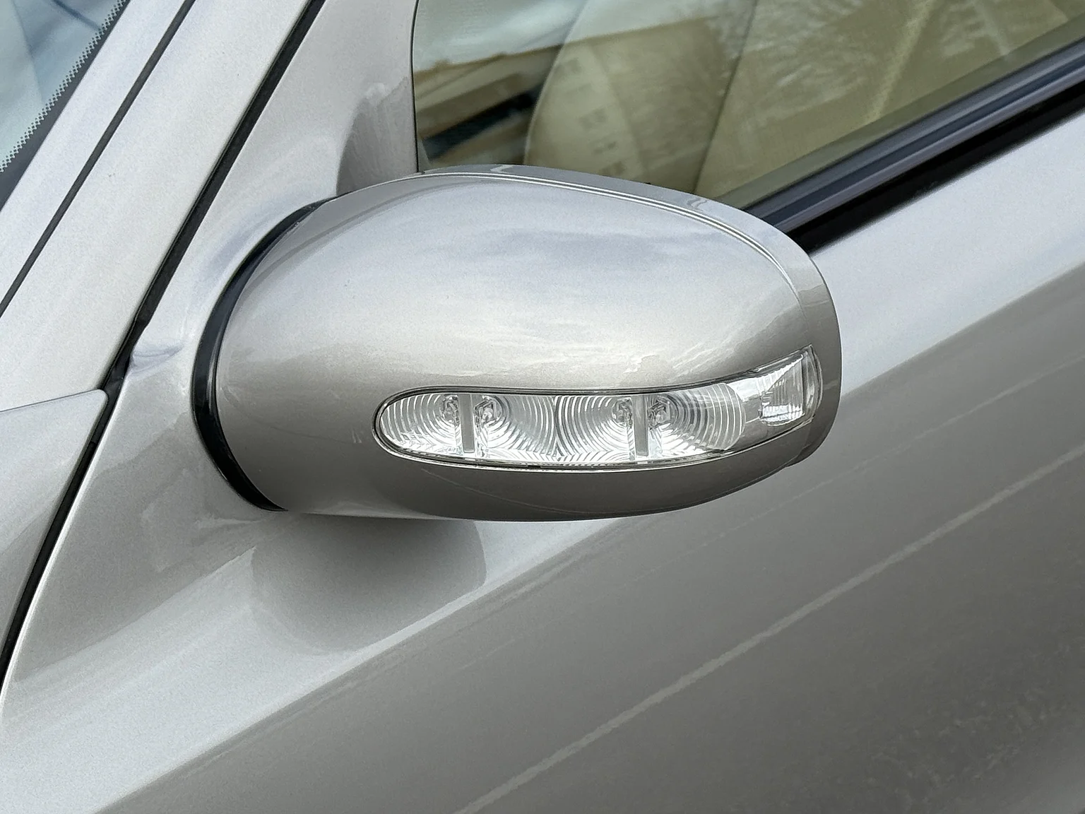 Exteriörbild på 2004 Mercedes-Benz E 500 7G-Tronic (44)