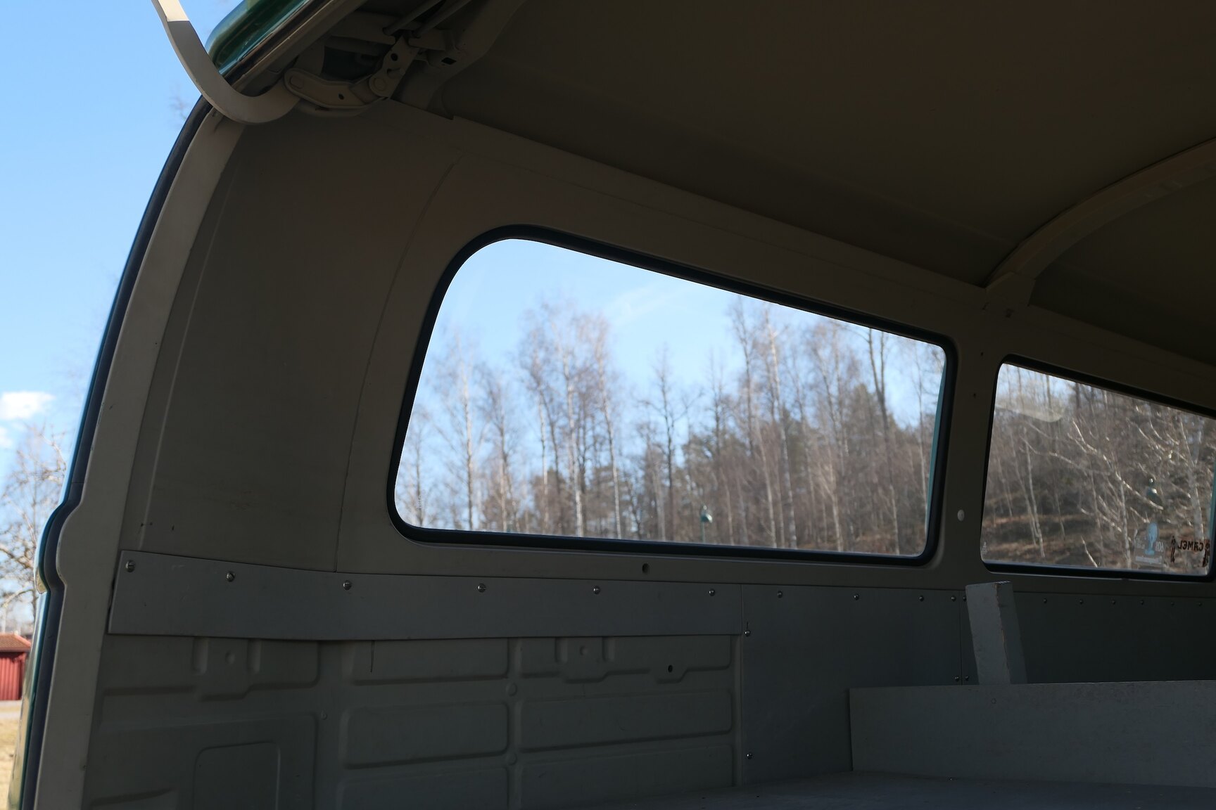 Interiörbild 1975 Volkswagen Transporter 1600 Minibuss