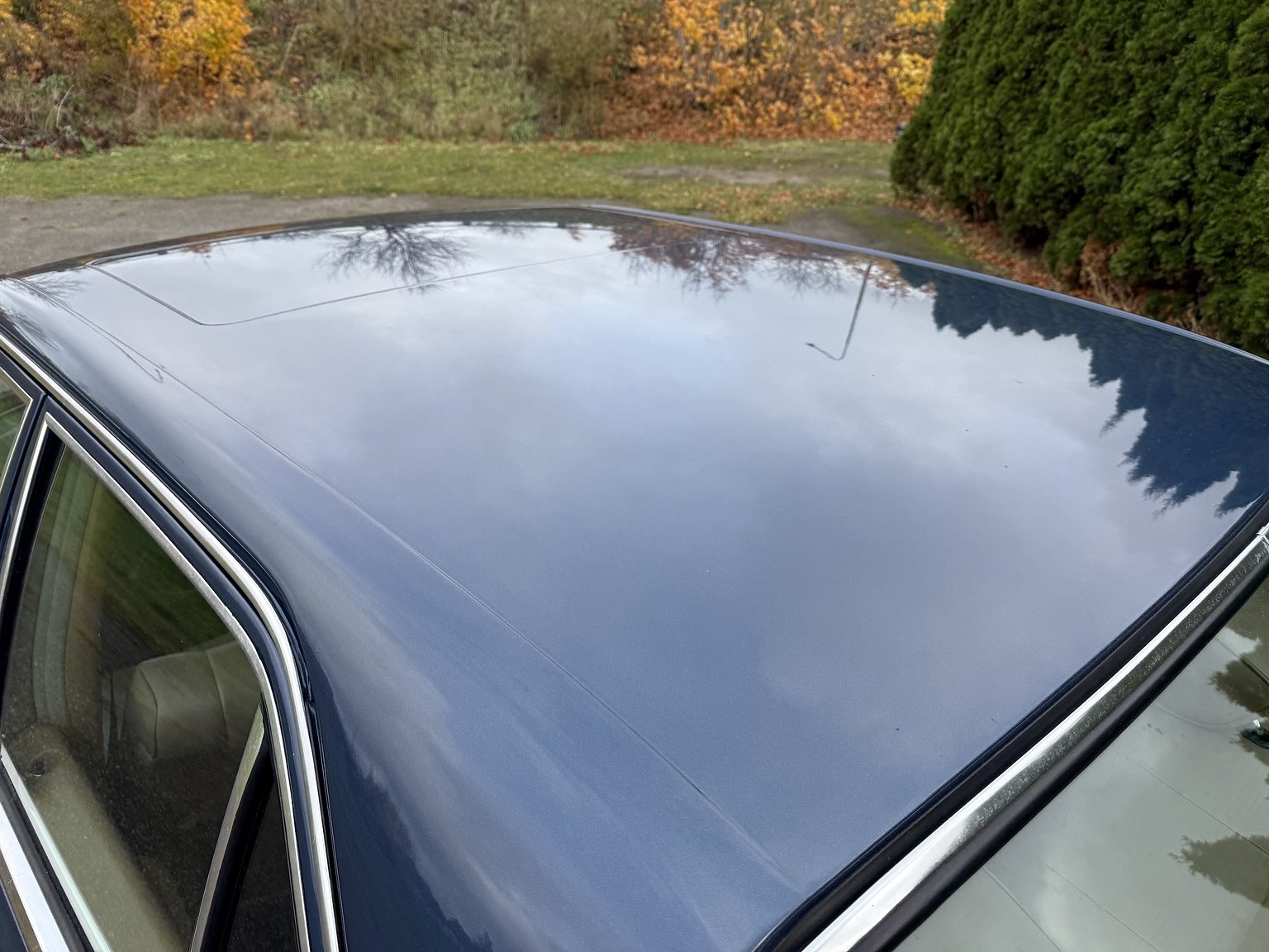 Exteriörbild på 1987 Mercedes-Benz 300 SE