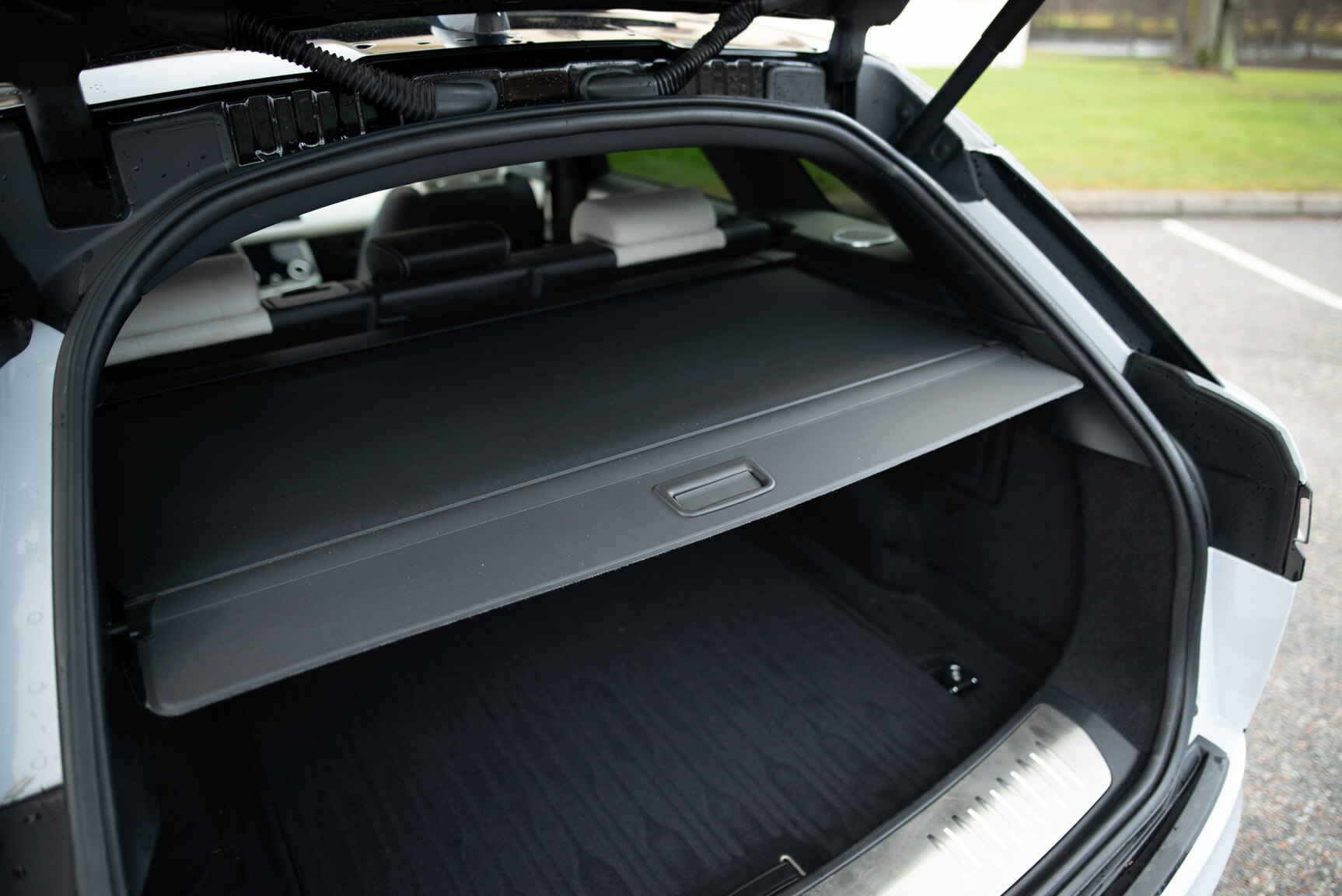Interior image of 2018 Range Rover Velar D300 AWD HSE