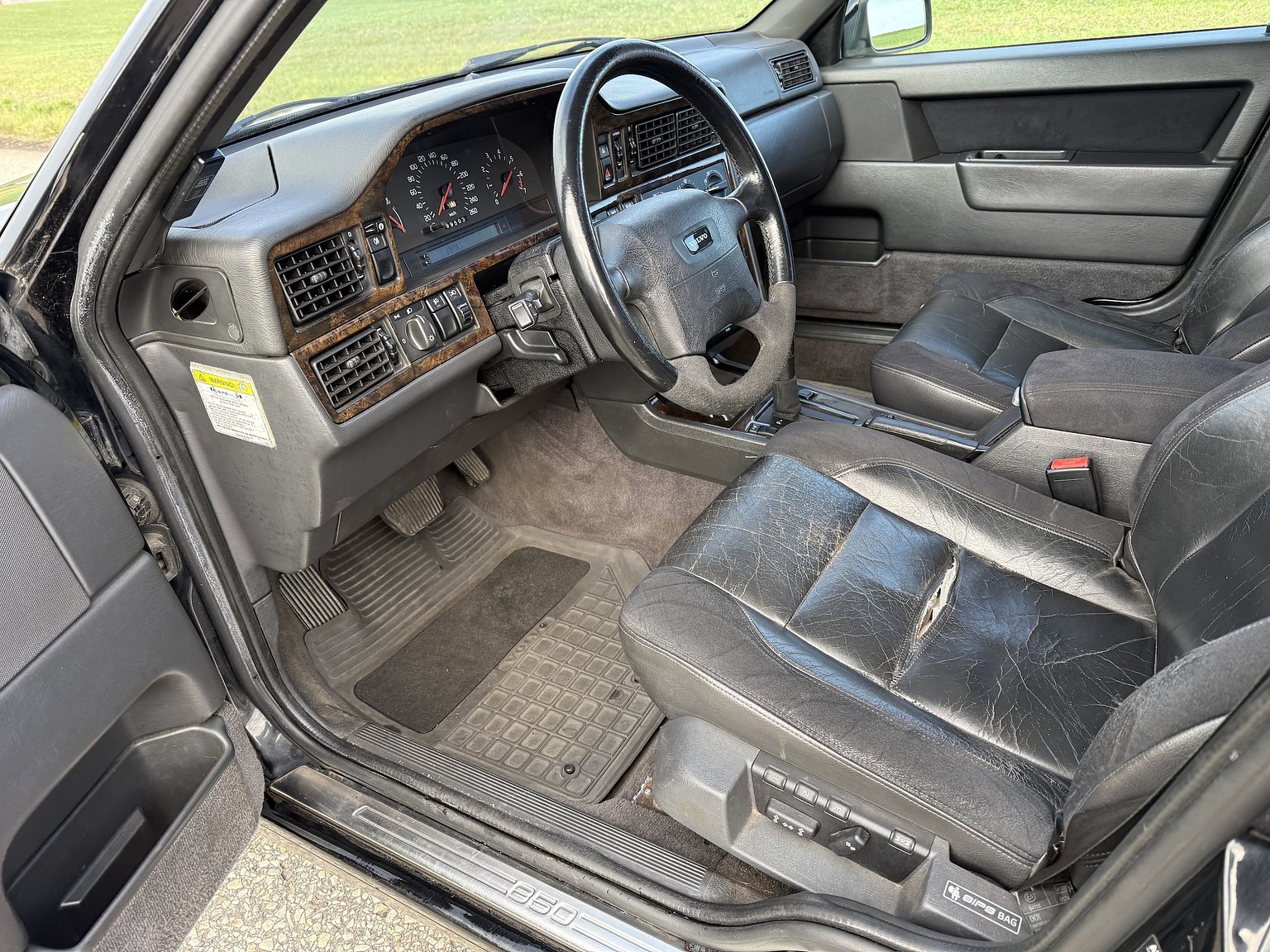 Interior image of 1995 VOLVO 855 T5R T-5R