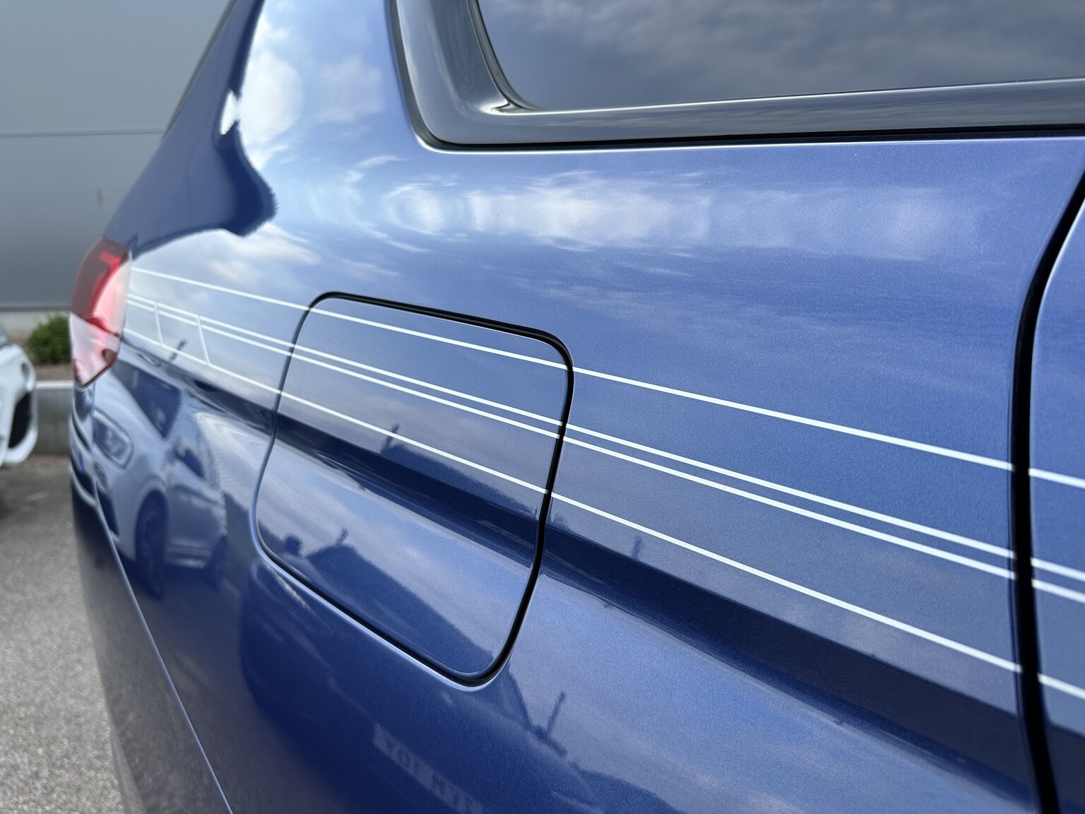 Exterior image of 2022 ALPINA XB7