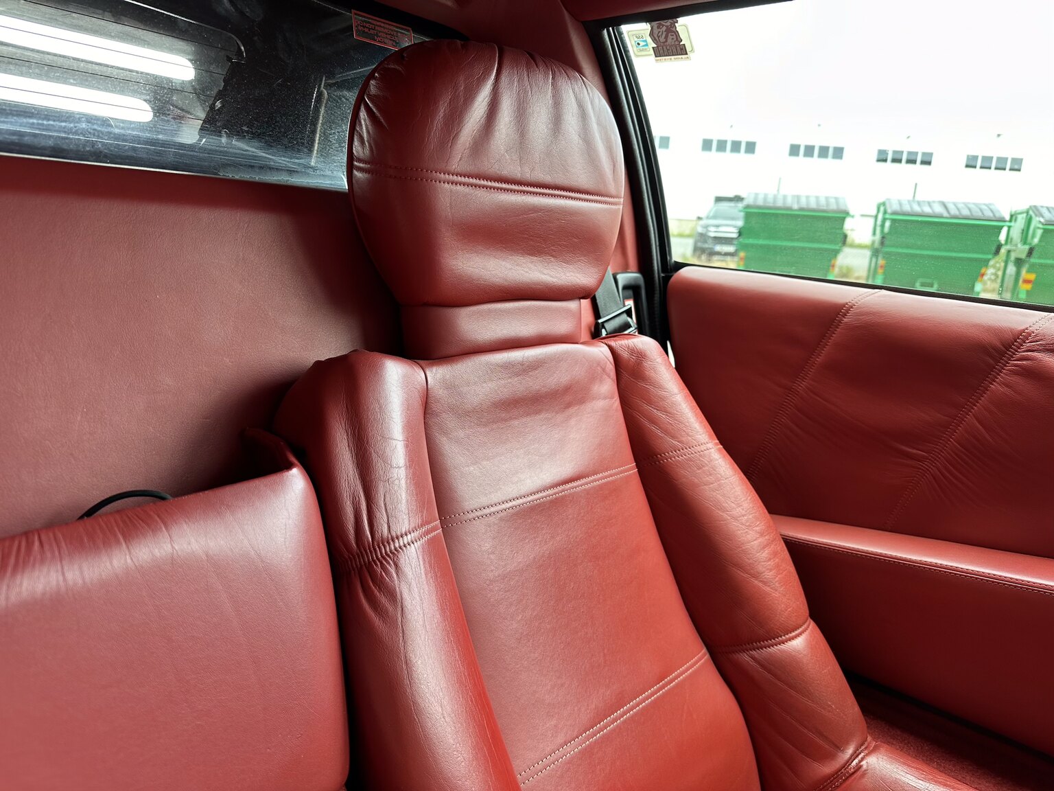 Interior image of 1987 Lotus Esprit Turbo HCi (37)