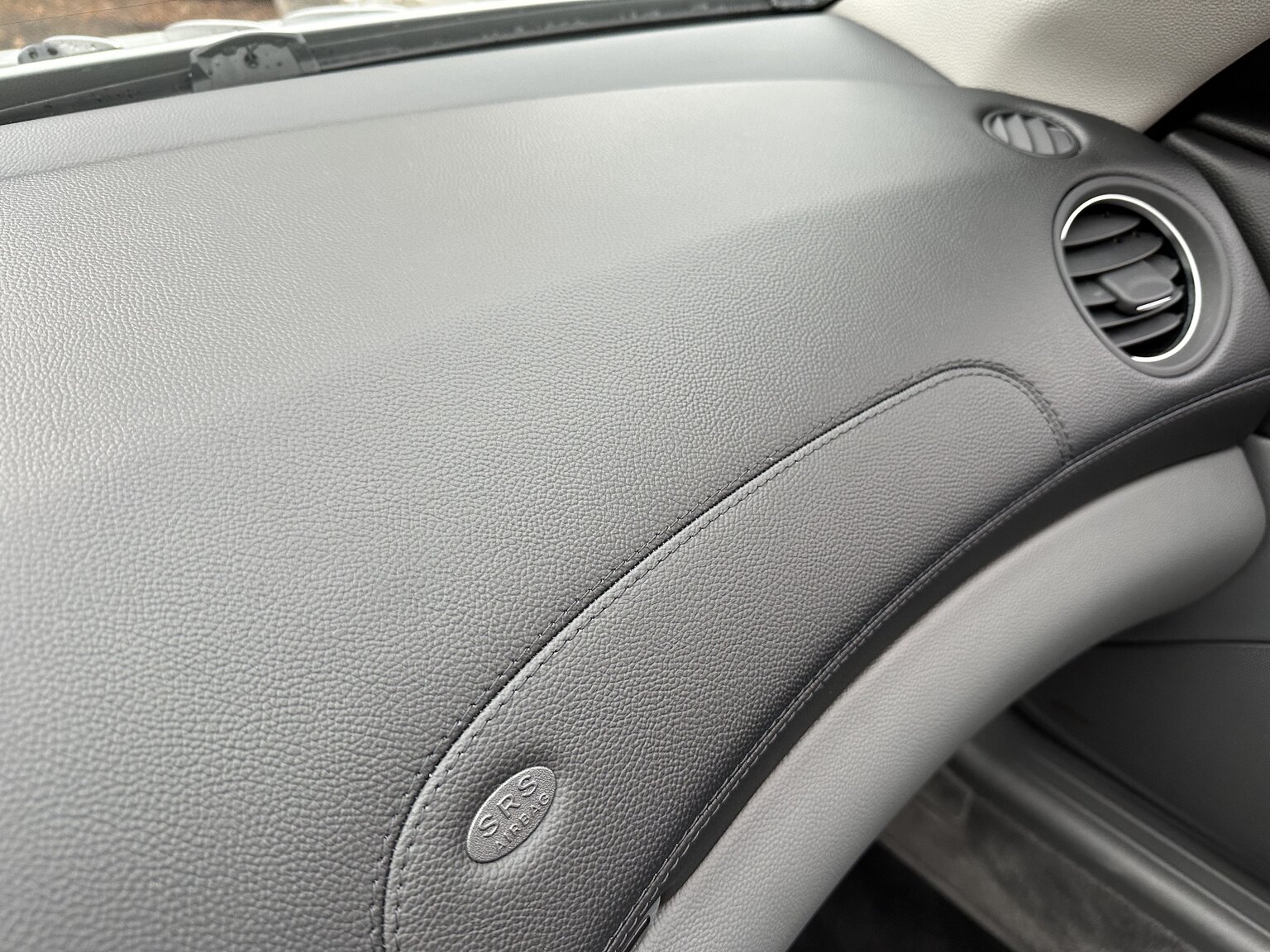 Innenraumfoto von 2005 Mercedes-Benz SL 350