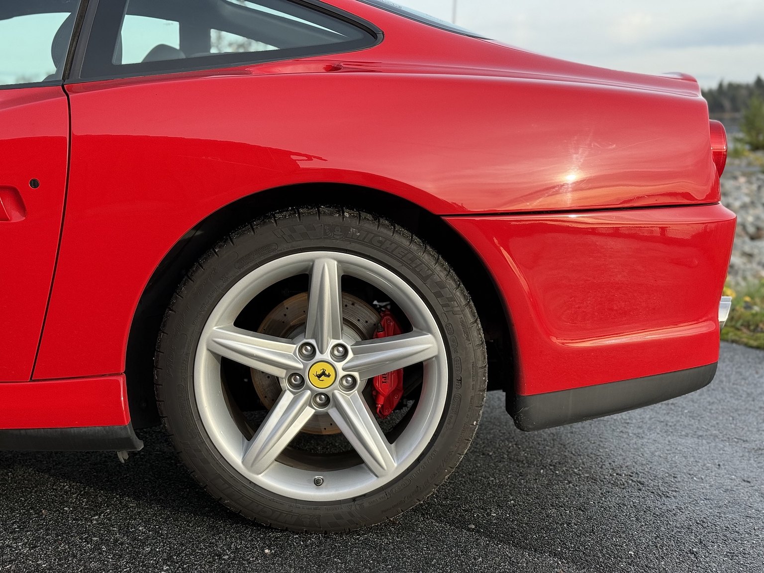 Exteriörbild på 2003 Ferrari 575M Maranello