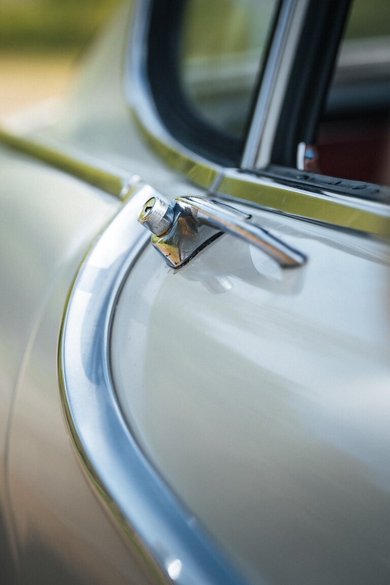 Exterior image of 1963 Volvo 1800 S (31)