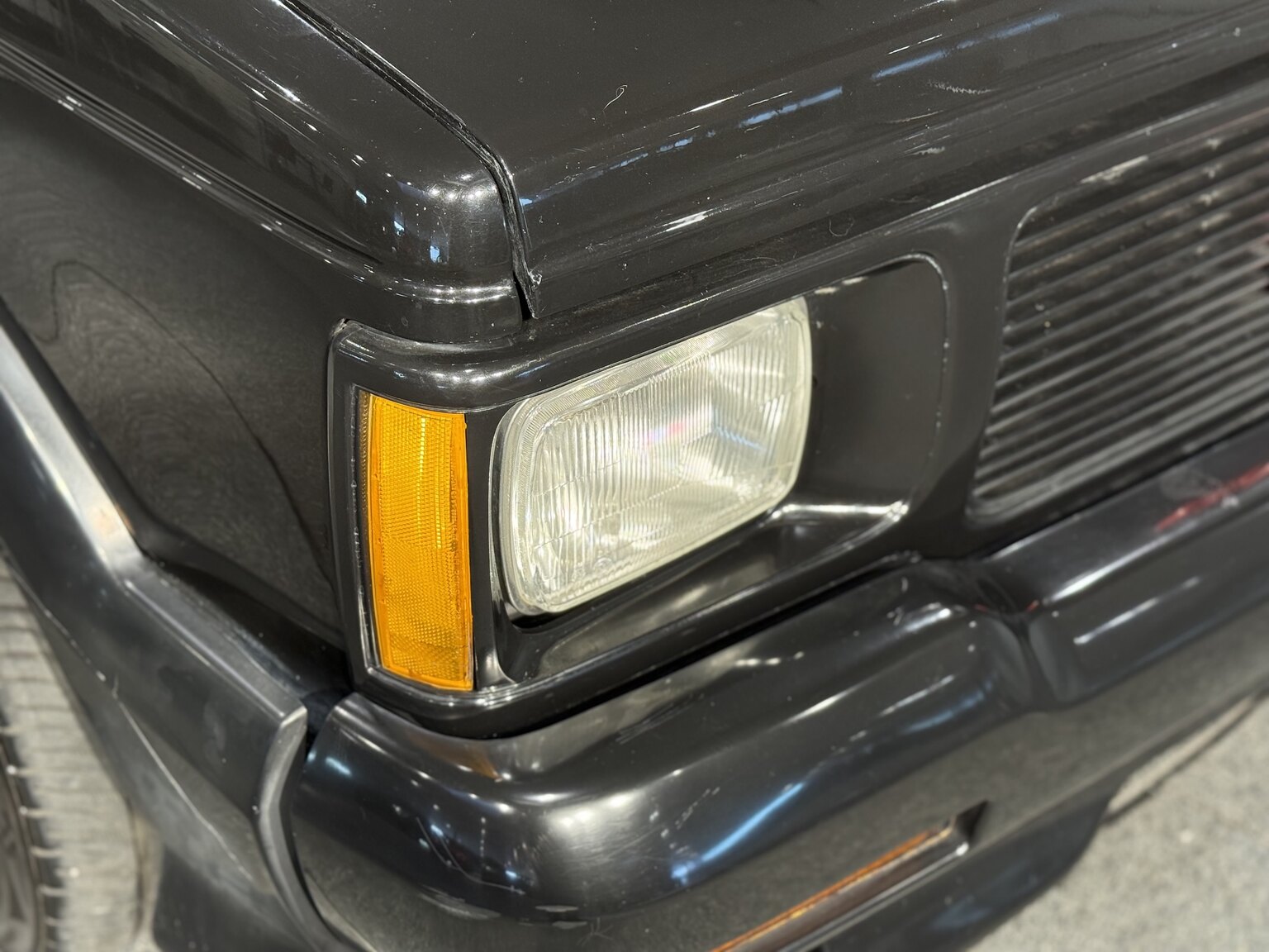 Exterior image of 1992 GMC Typhoon 