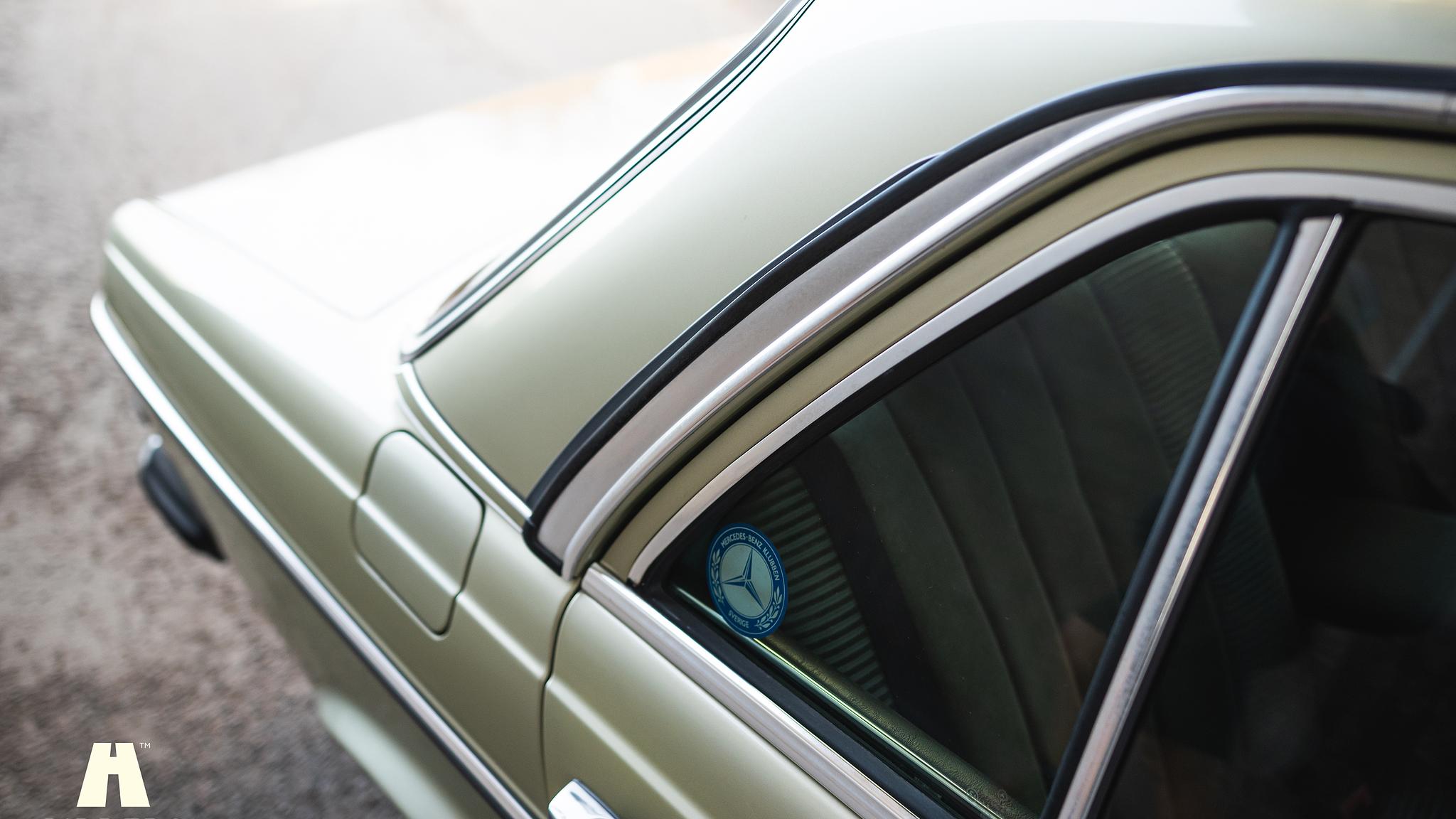 Exterior image of 1985 Mercedes-Benz 200 Series 3  (48)