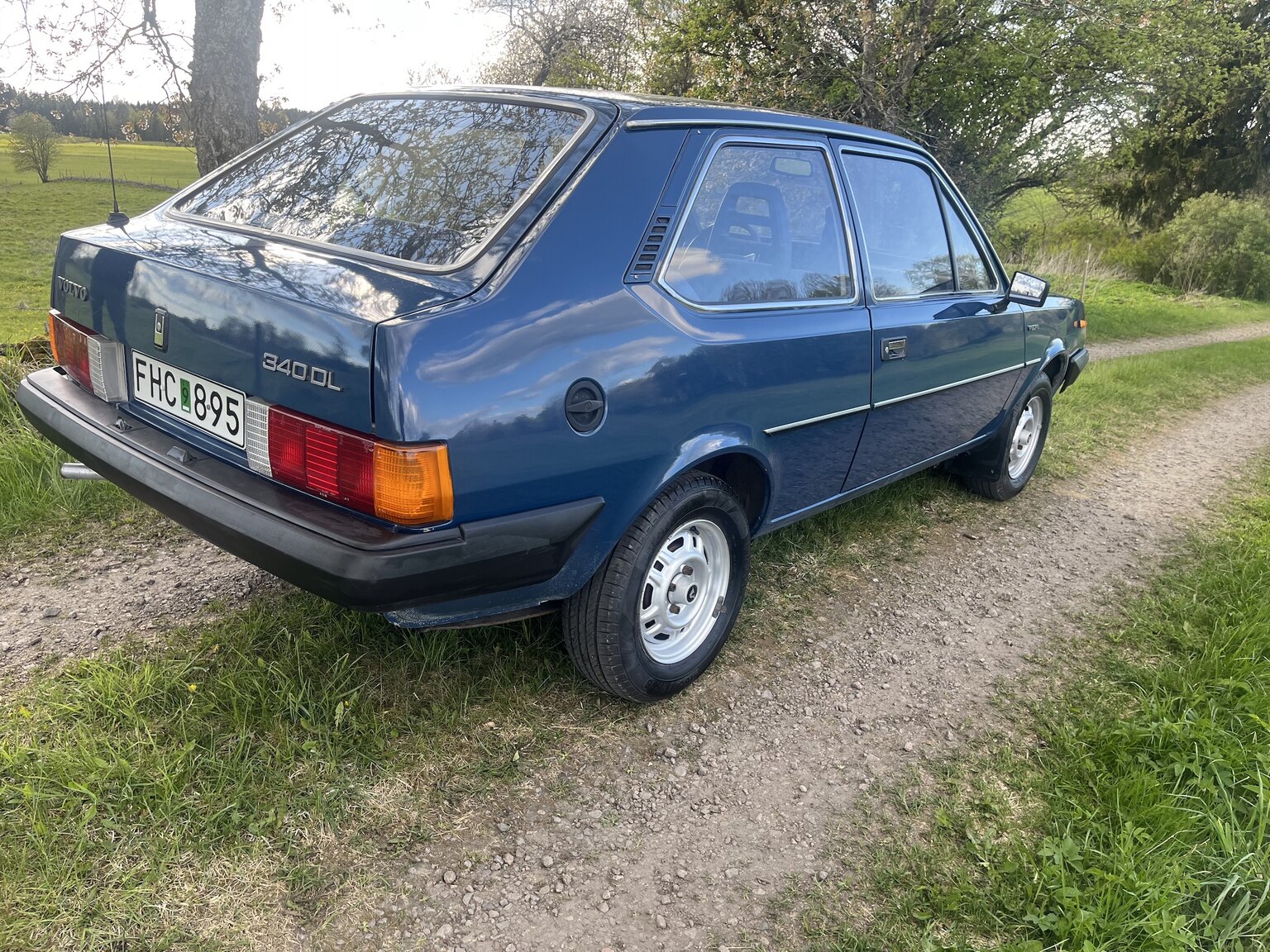 Exterior image of 1983 Volvo 340 (13)