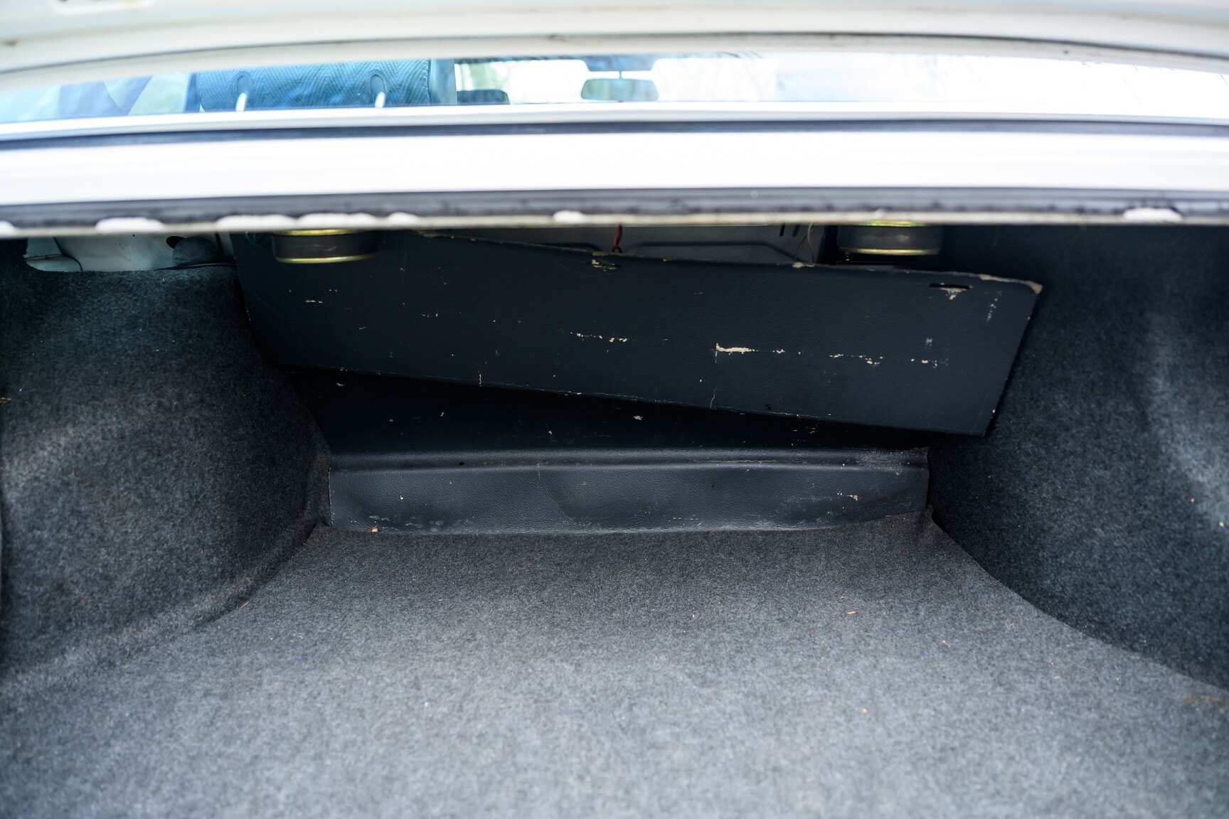 Interior image of 1986 BMW 520i