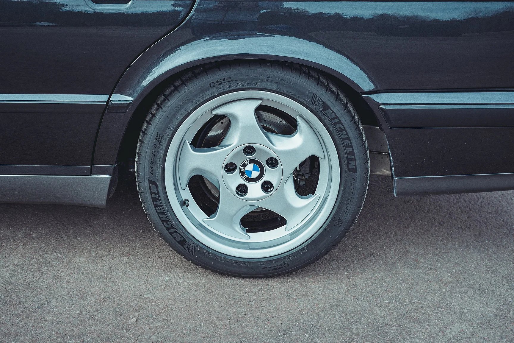 Aussenfoto 1992 BMW M5 3.8 (22)