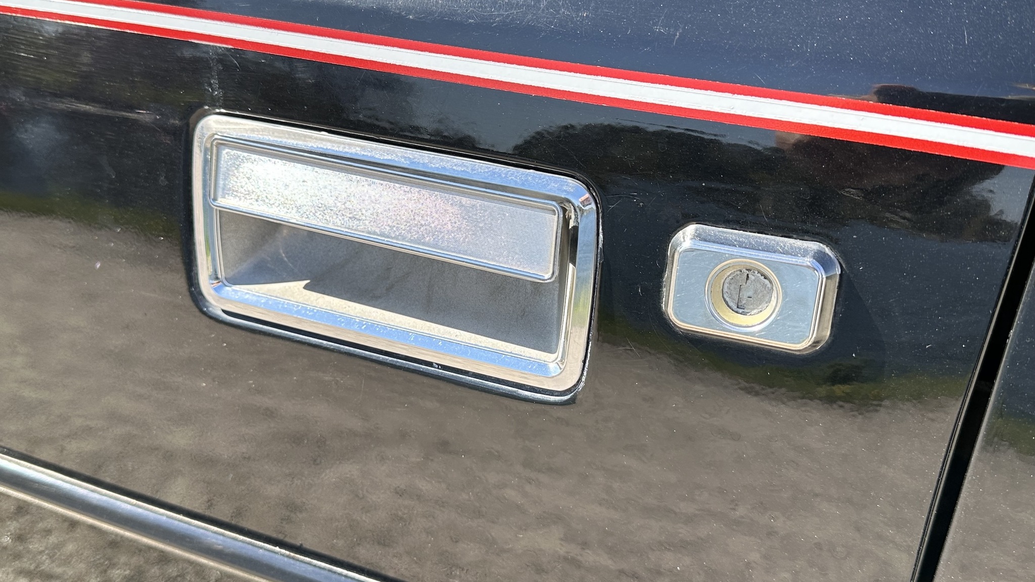 Exterior image of 1988 Lincoln Town Car
