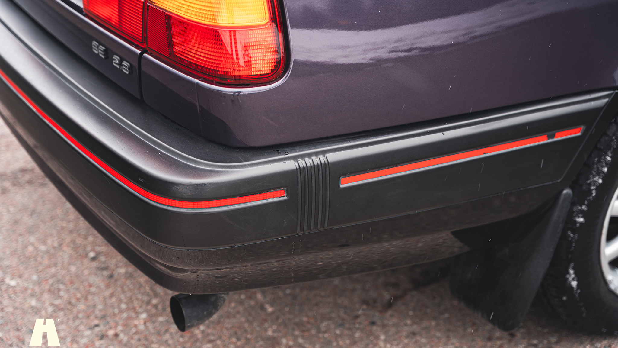 Exterior image of 1995 Volvo 940 SE