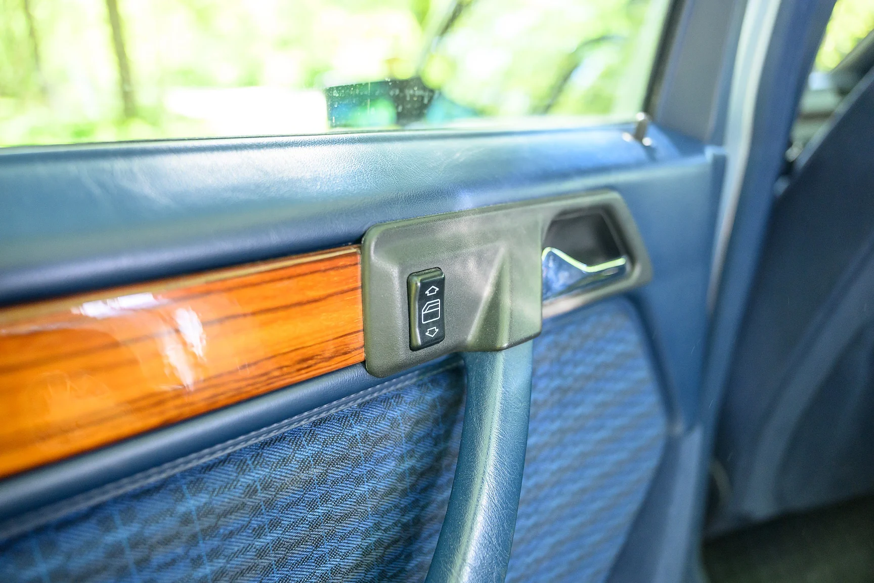Innenraumfoto von 1992 Mercedes-Benz 300 TE (54)