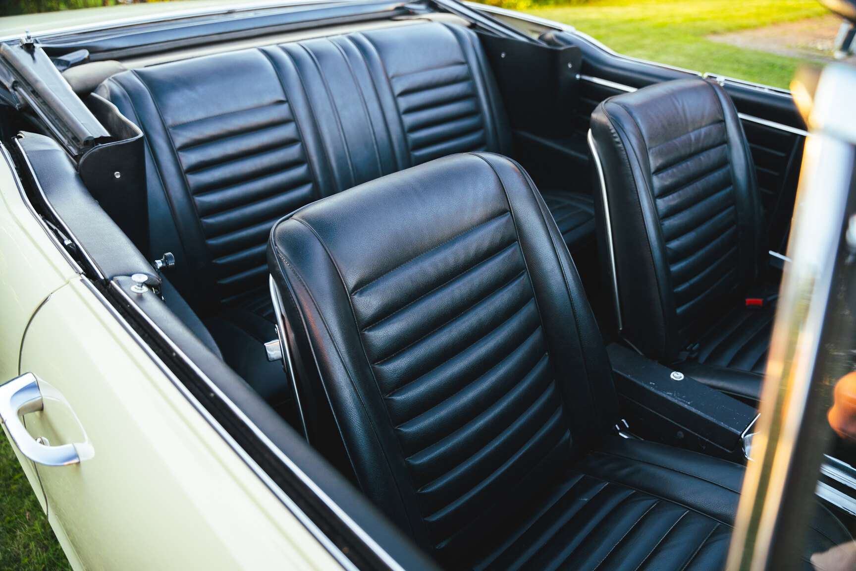 Innenraumfoto von 1967 Oldsmobile Cutlass Supreme Cabriolet