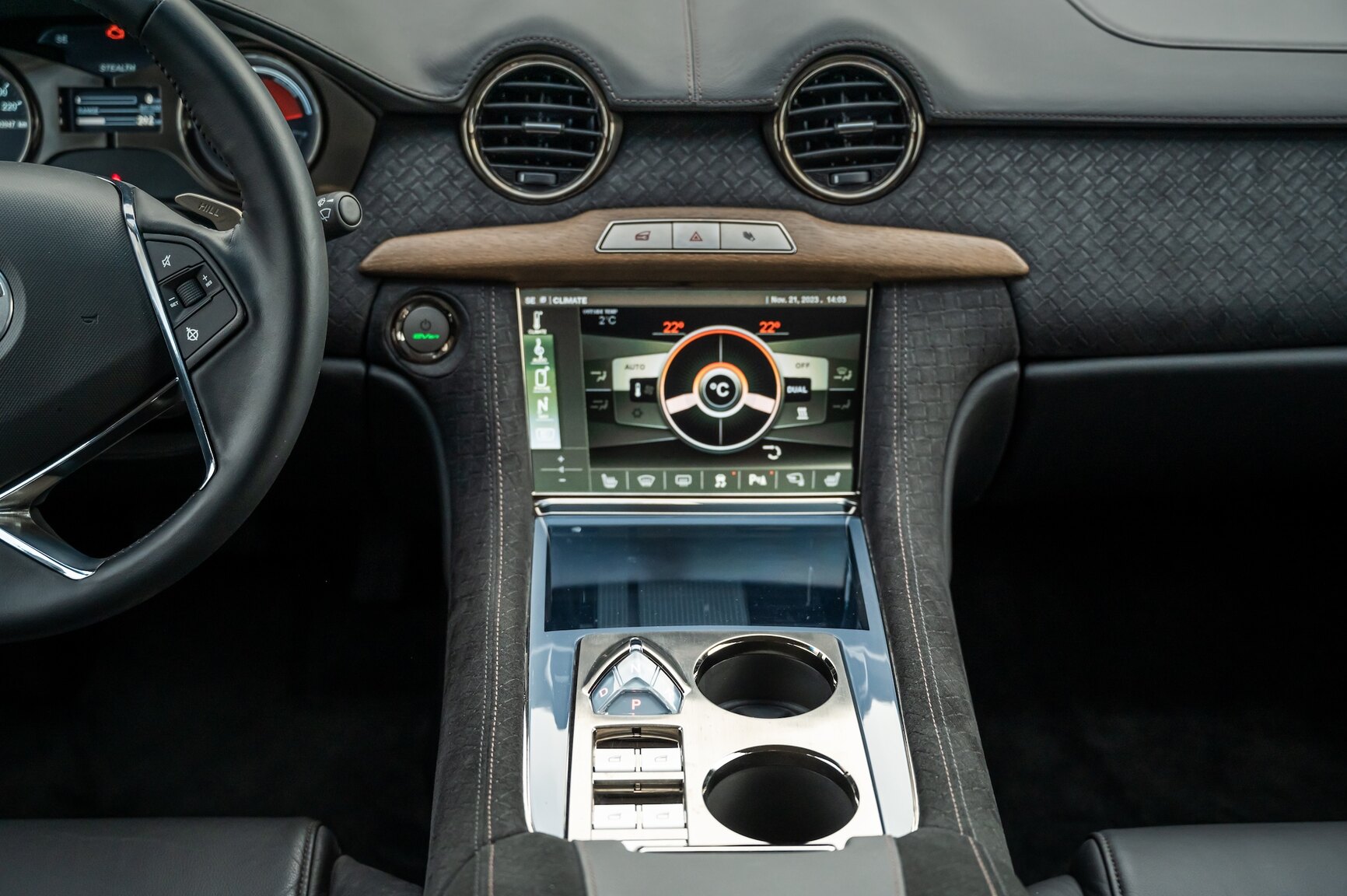 Interiörbild 2012 Fisker Karma ES