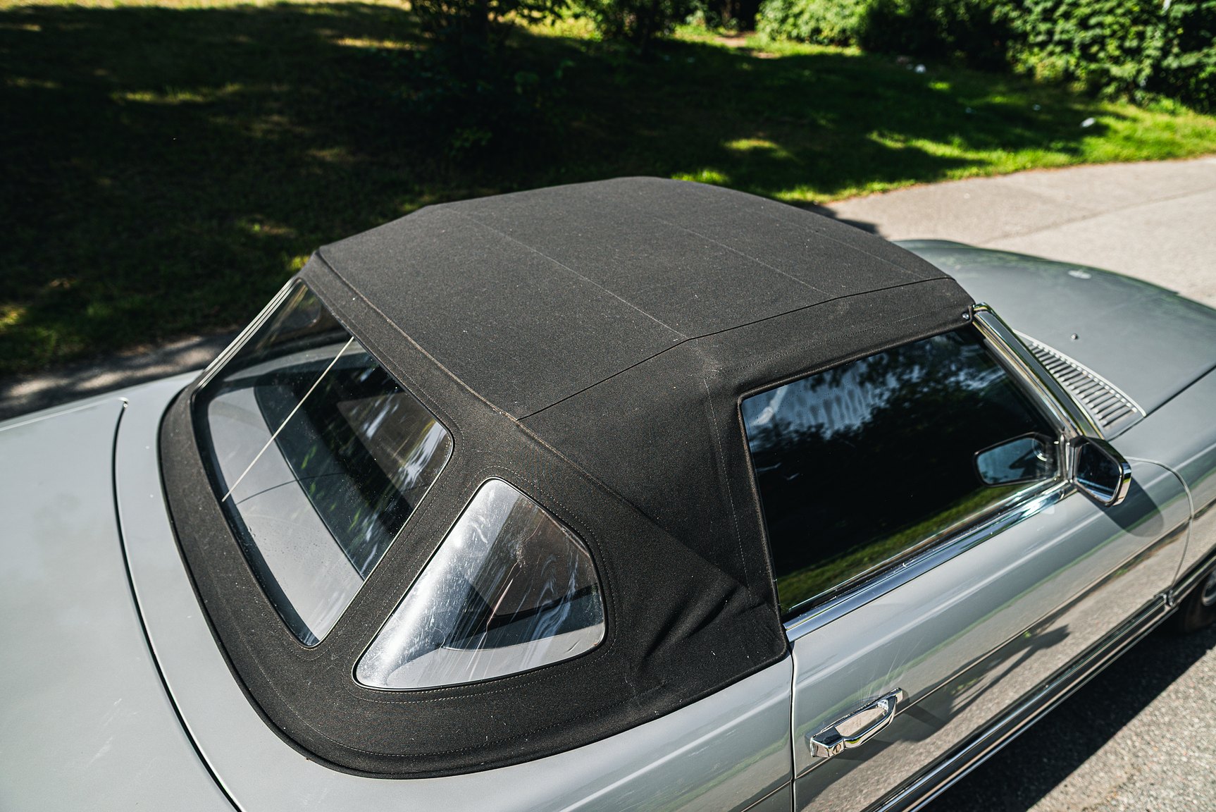 Exterior image of 1972 Mercedes-Benz 350 SL